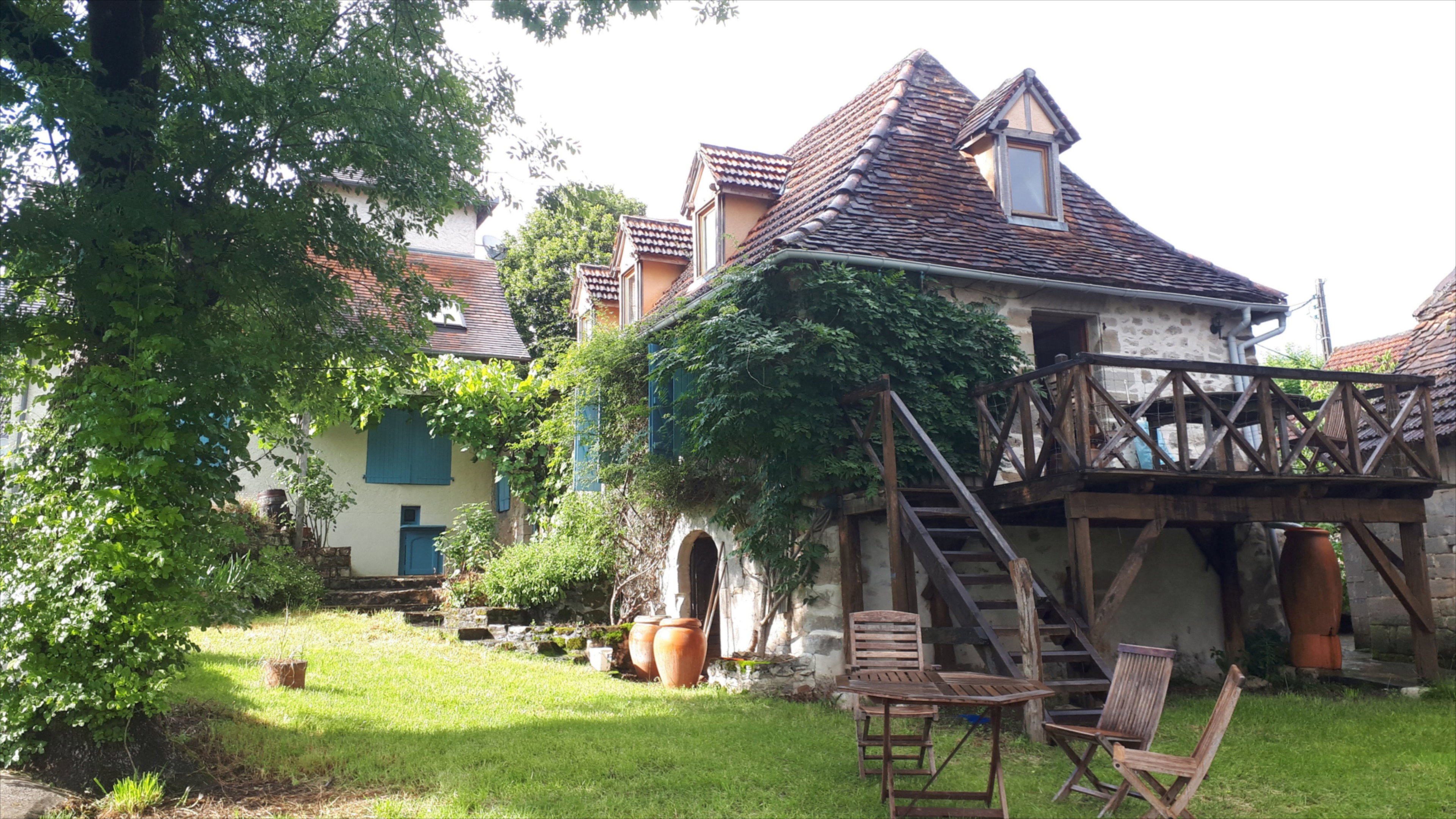 Casa nella natura a Saint-Julien-Maumont