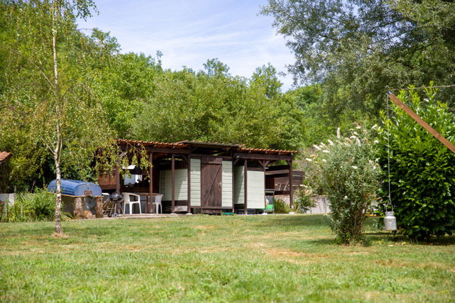 - image: 11
