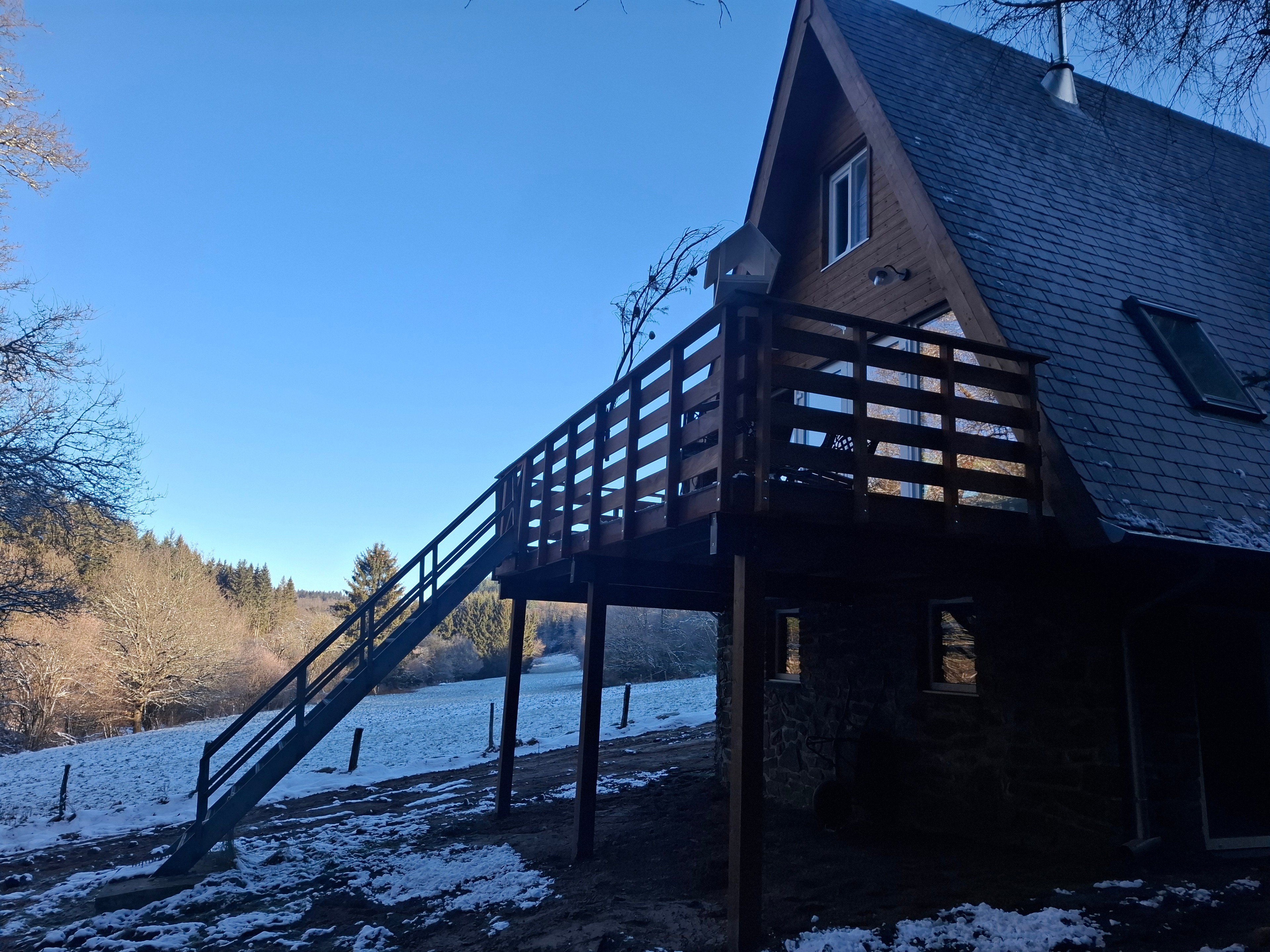 - image: 12
