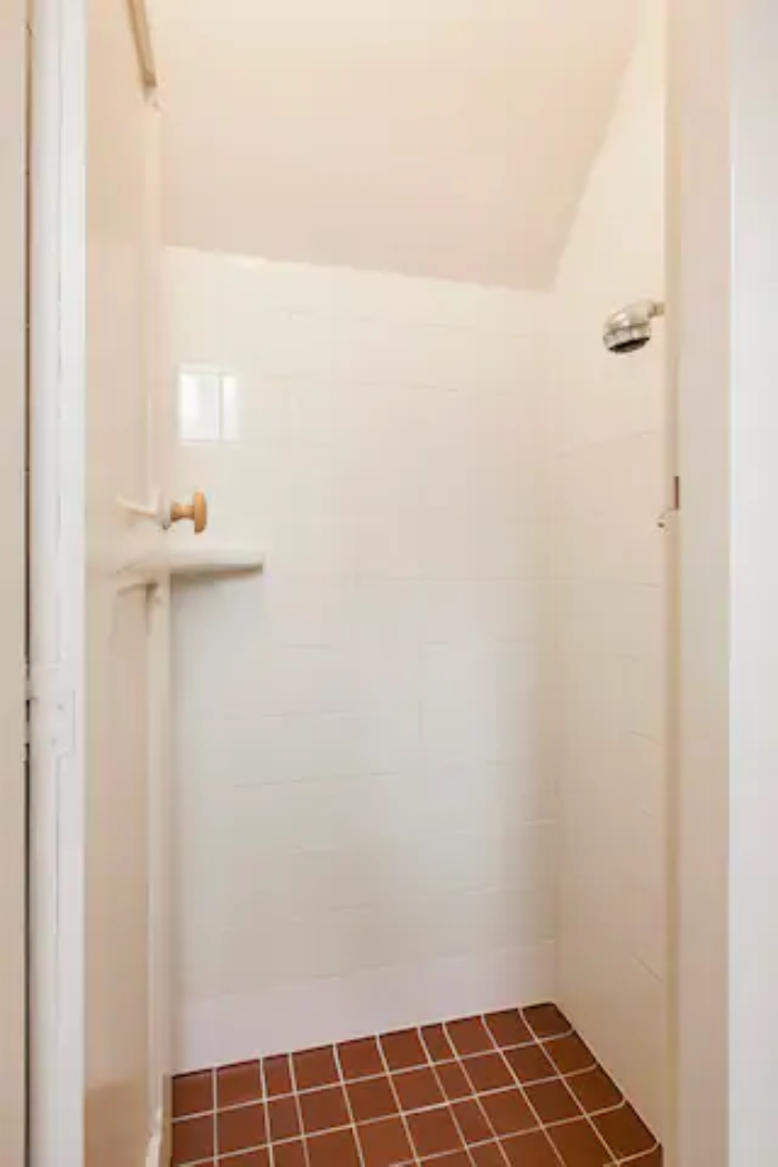 - image: 10