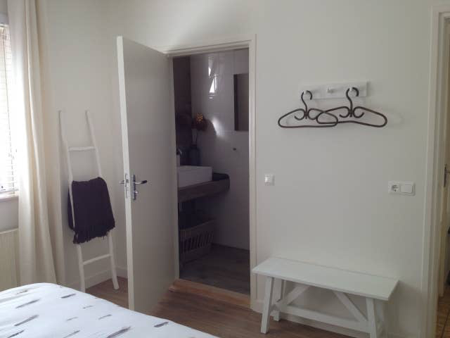 - image: 15