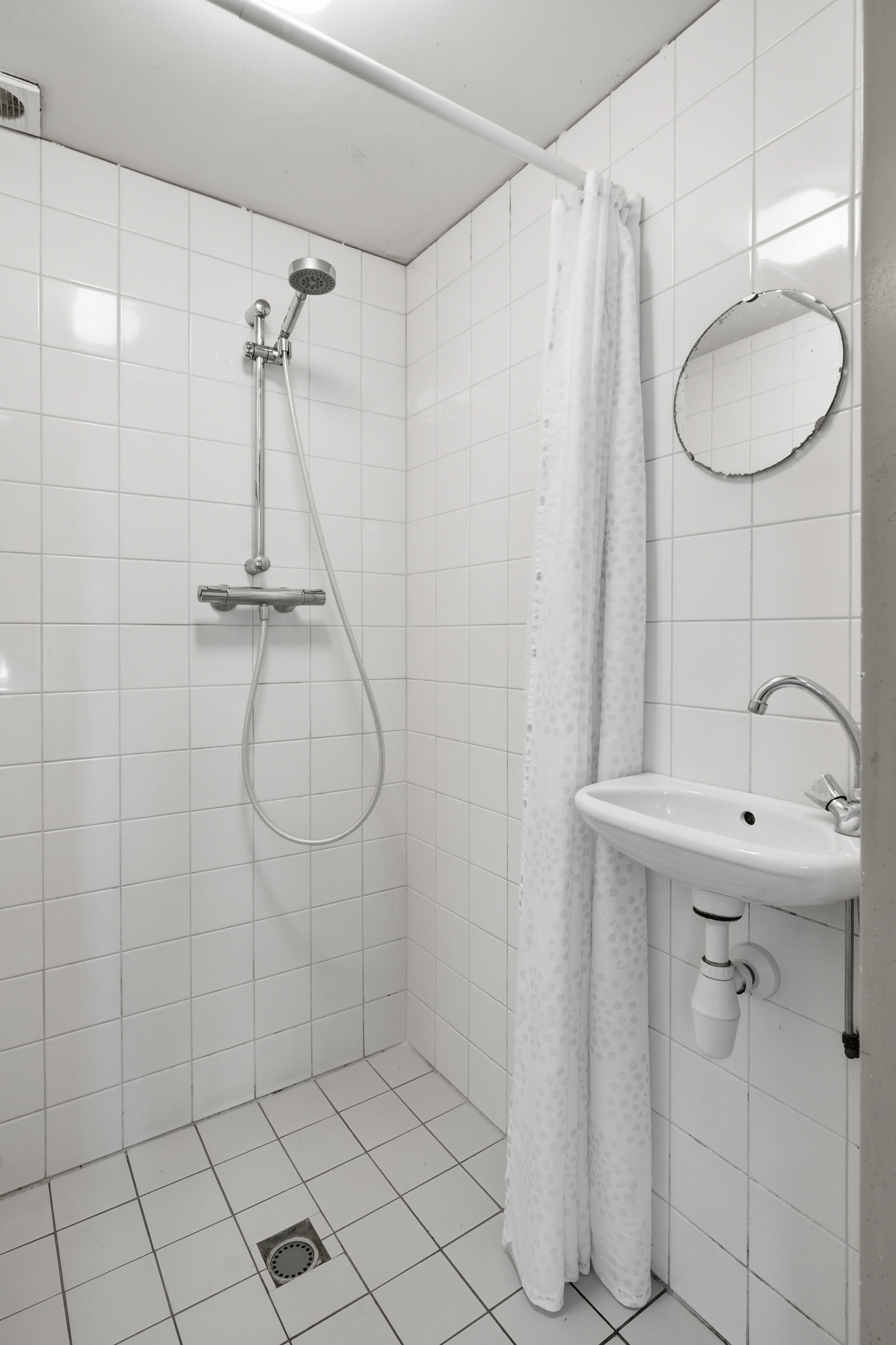 - image: 20