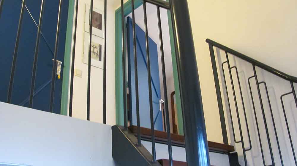 - image: 12