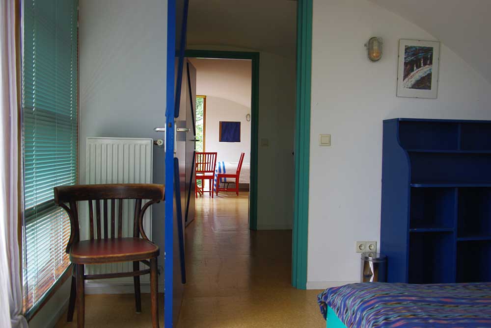 - image: 14