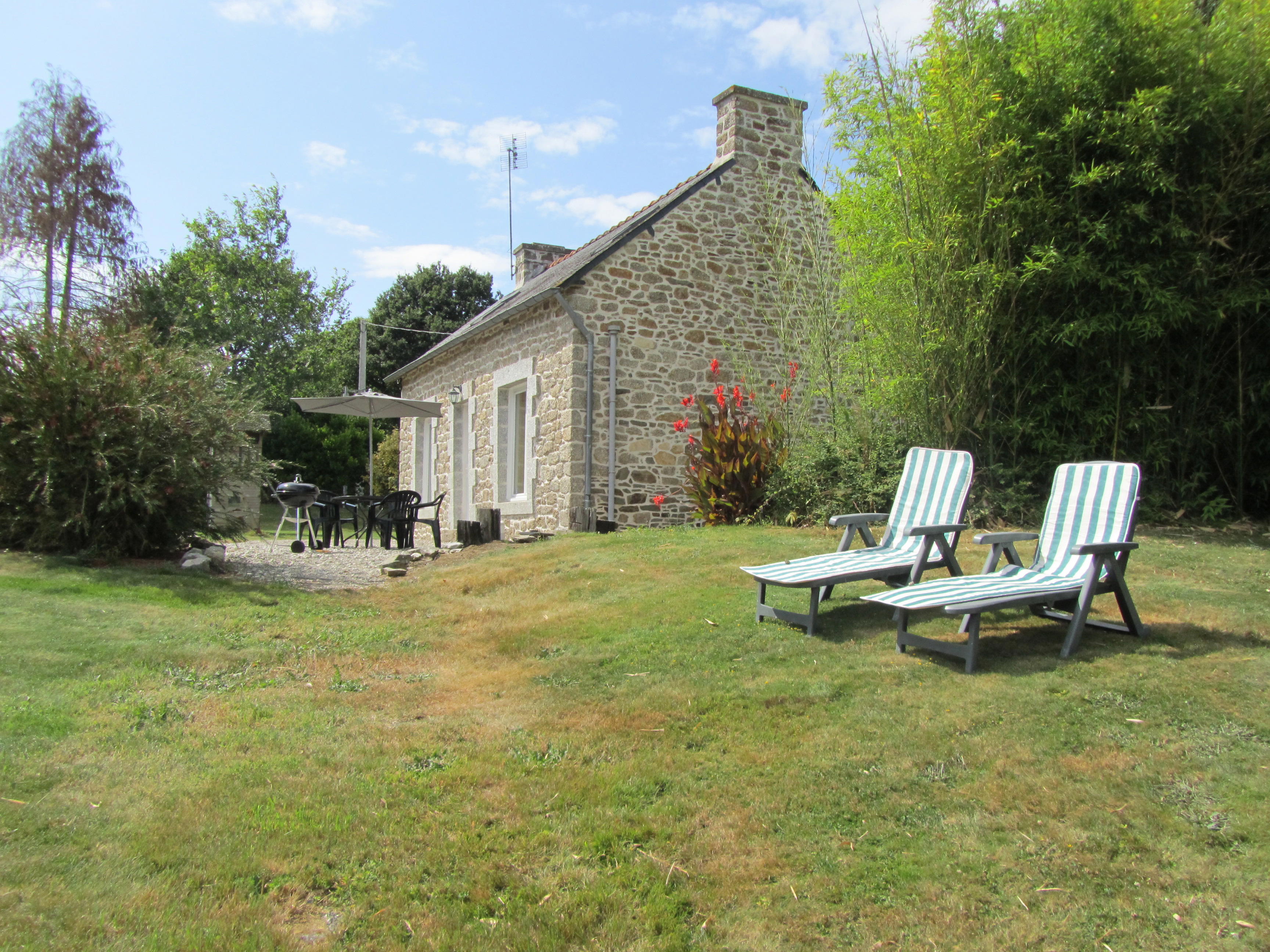 Nature house in Plounevez-Quintin