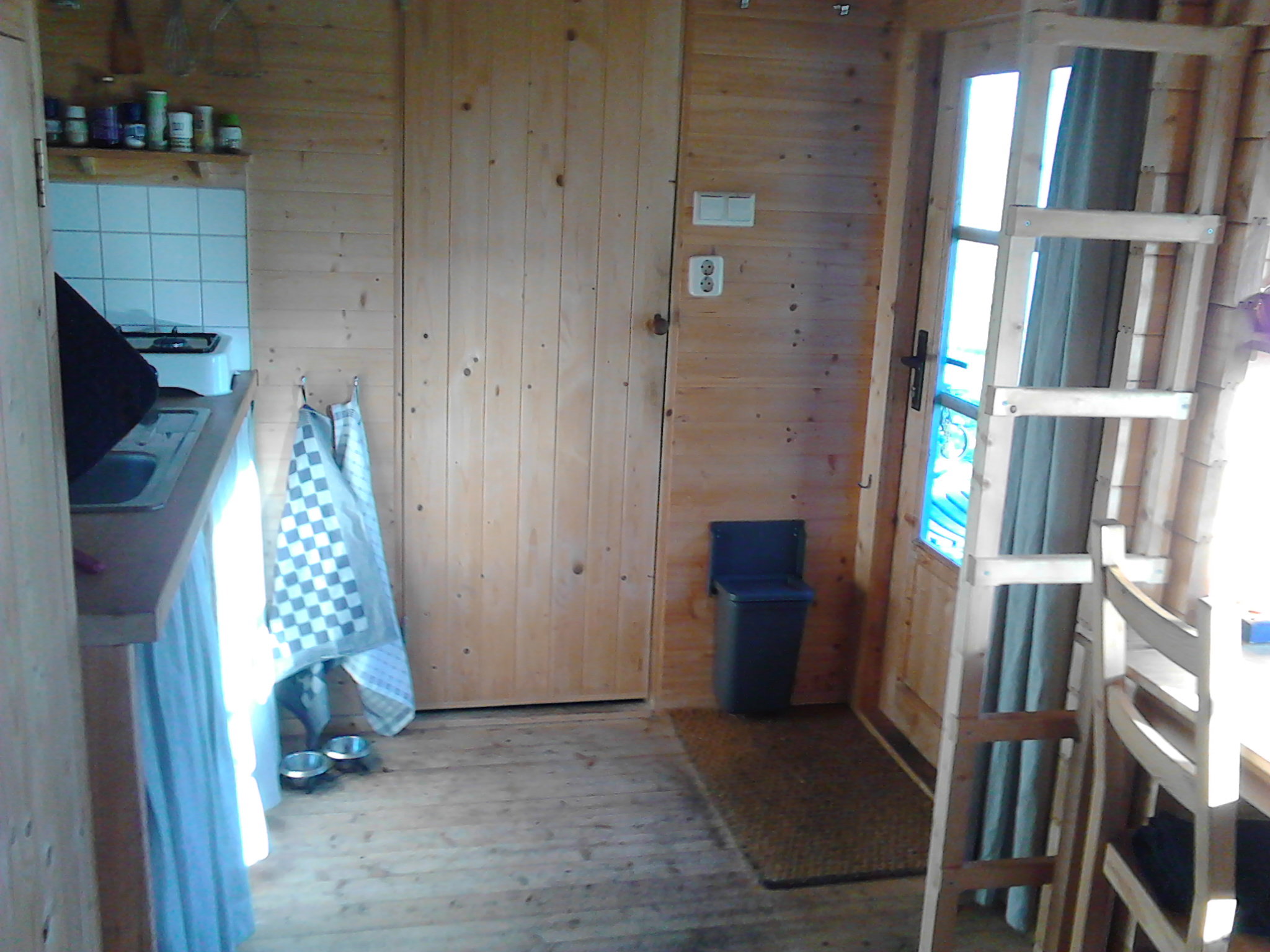 - image: 15