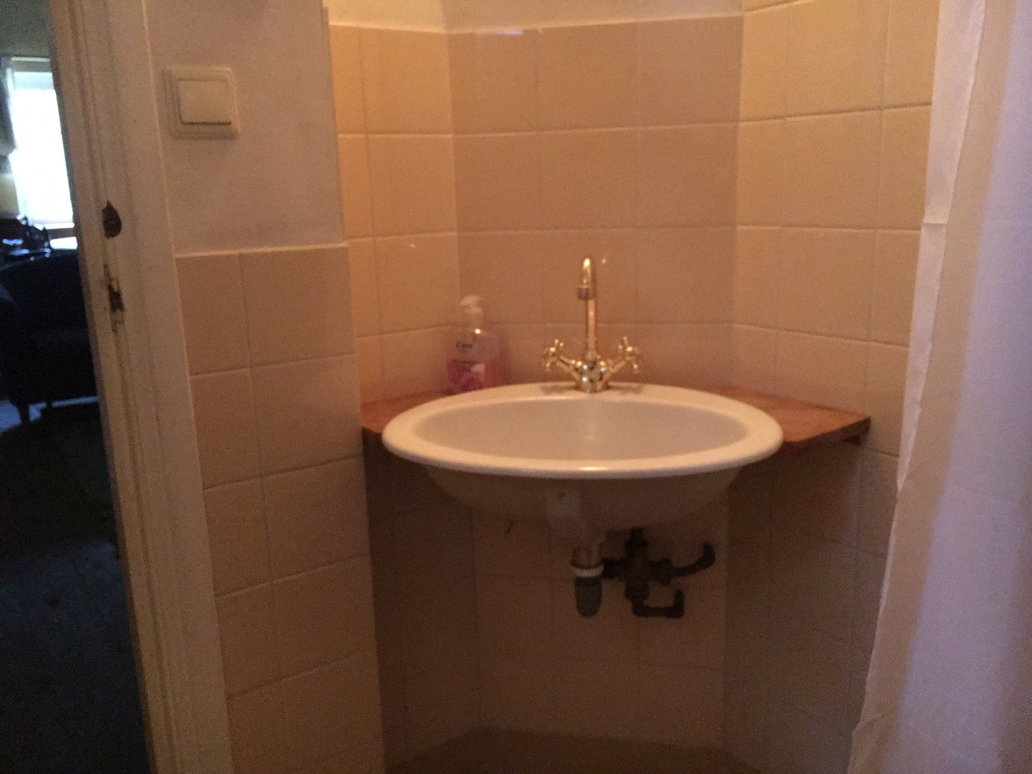 - image: 6