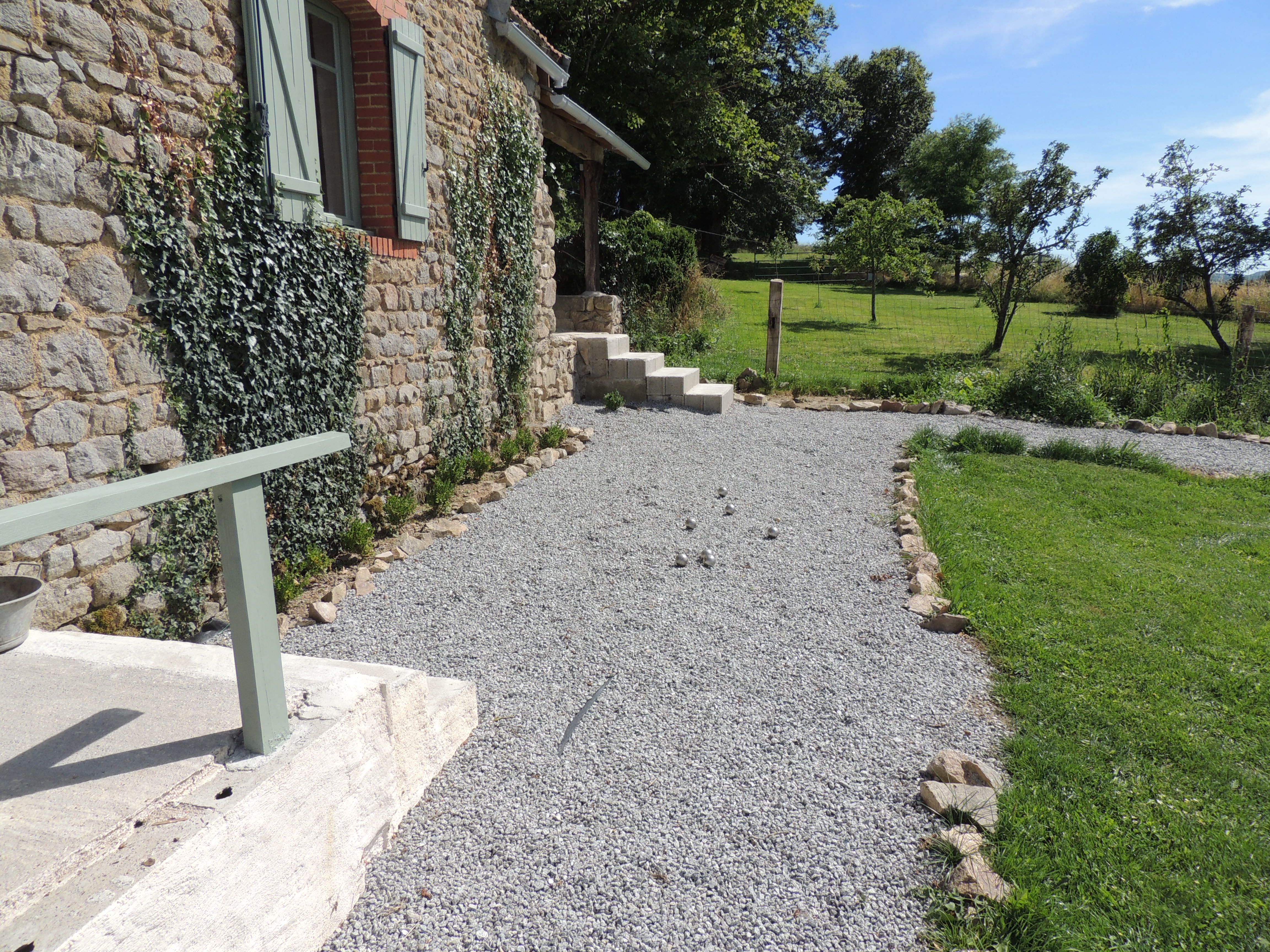 Casa nella natura a Charron