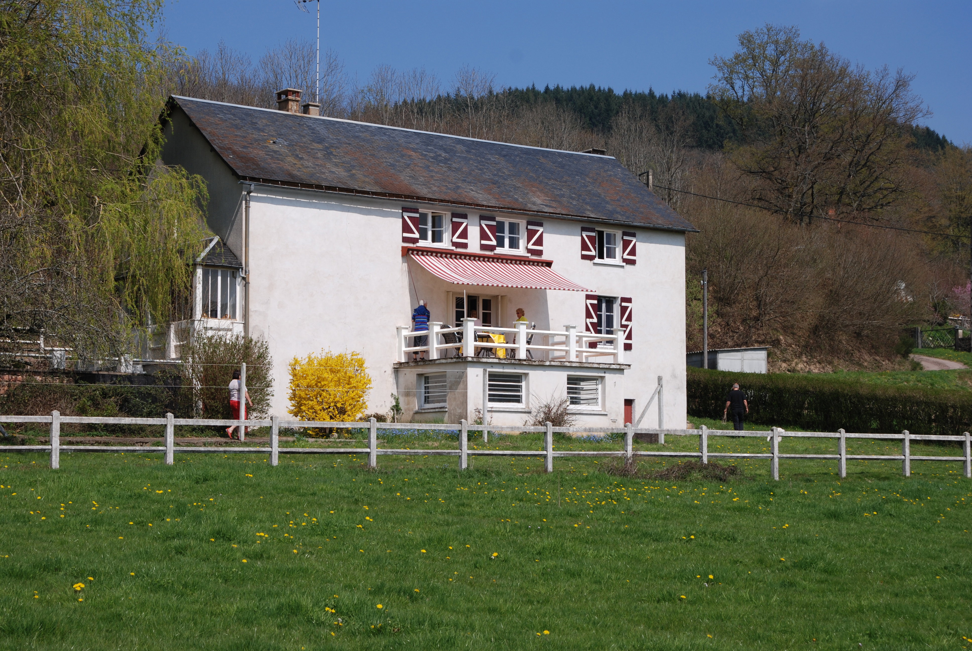 Naturhäuschen in Chaumard