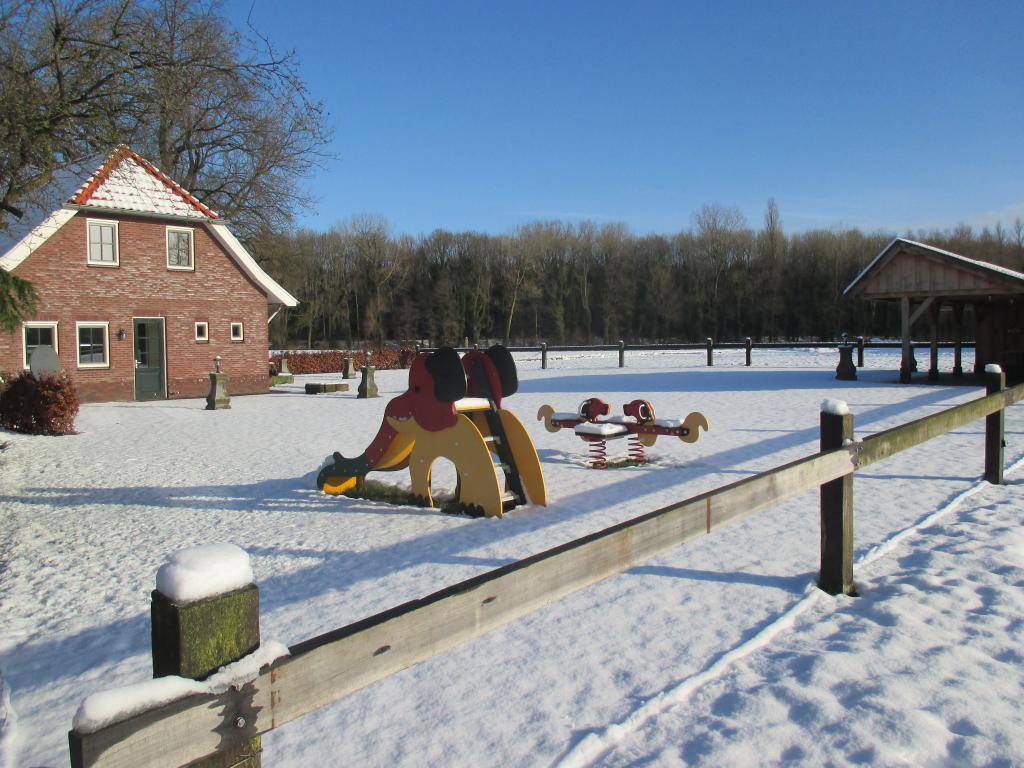 - image: 27