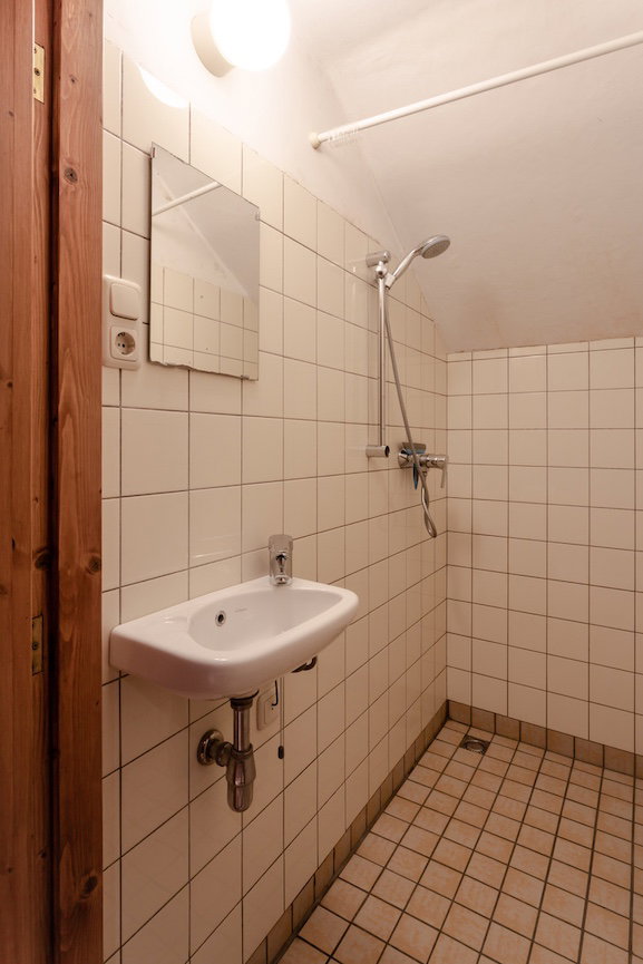 - image: 53