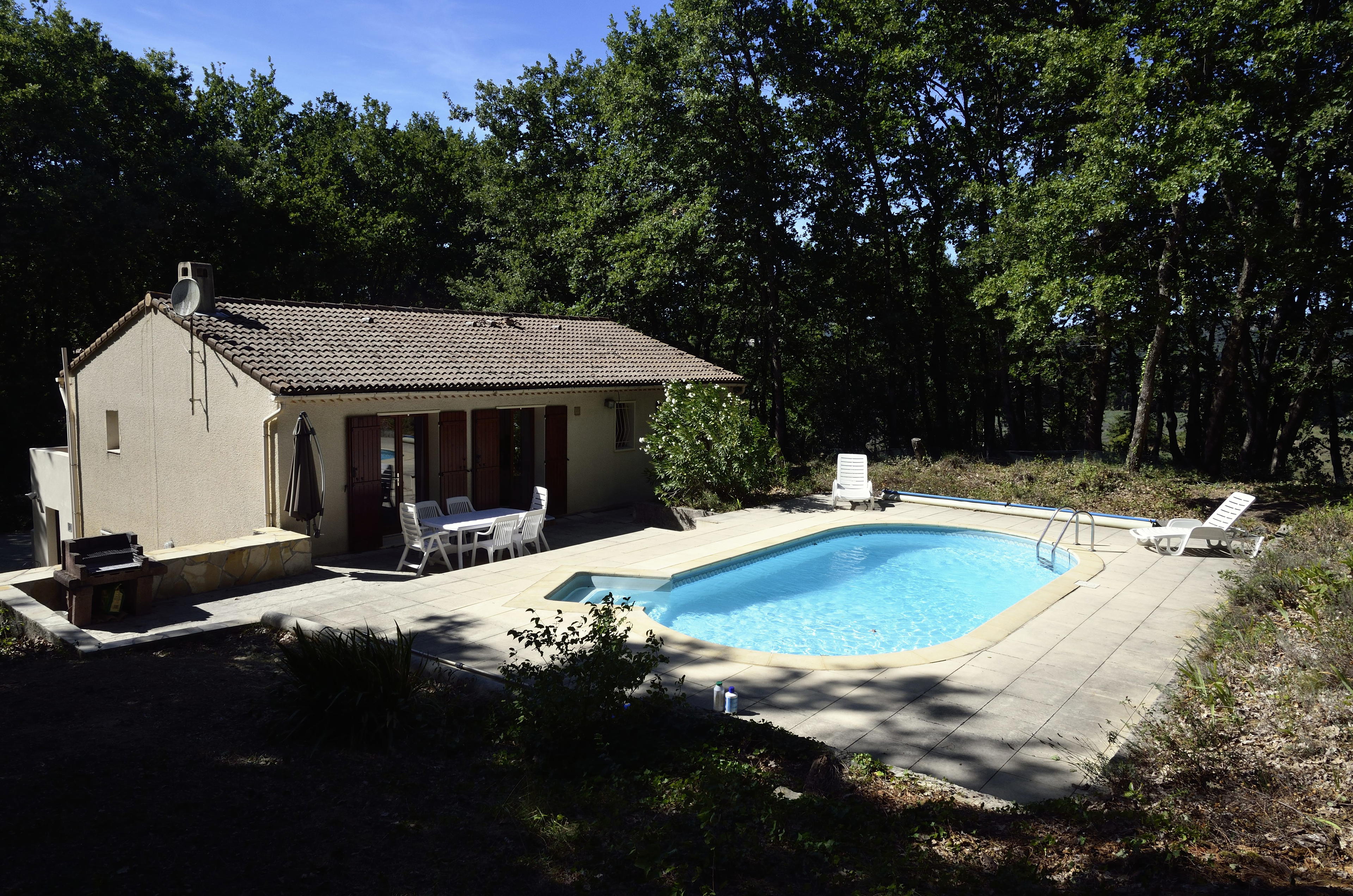 Nature house in Chantemerle-lès-Grignan