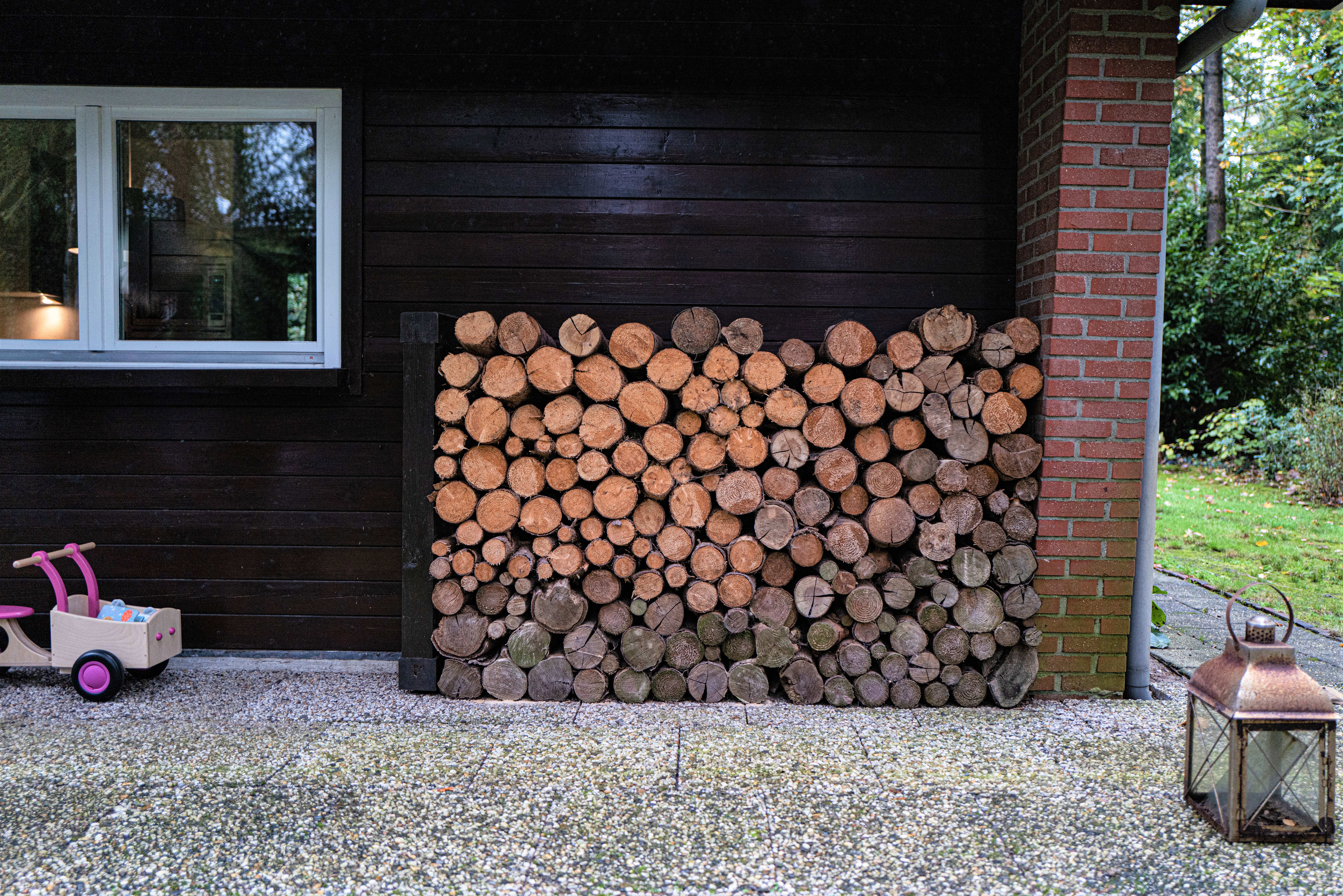 - image: 23