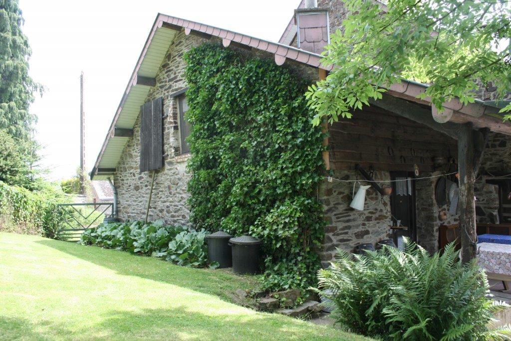 Casa nella natura a Buisson