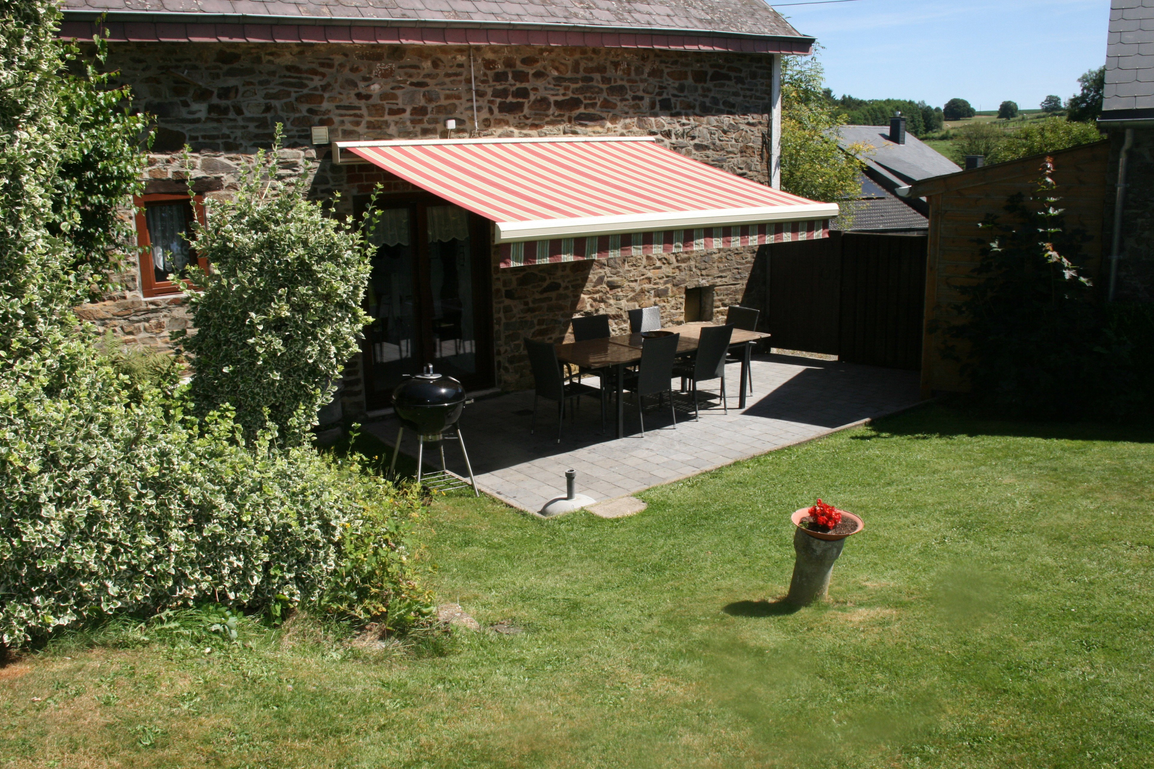 - image: 11