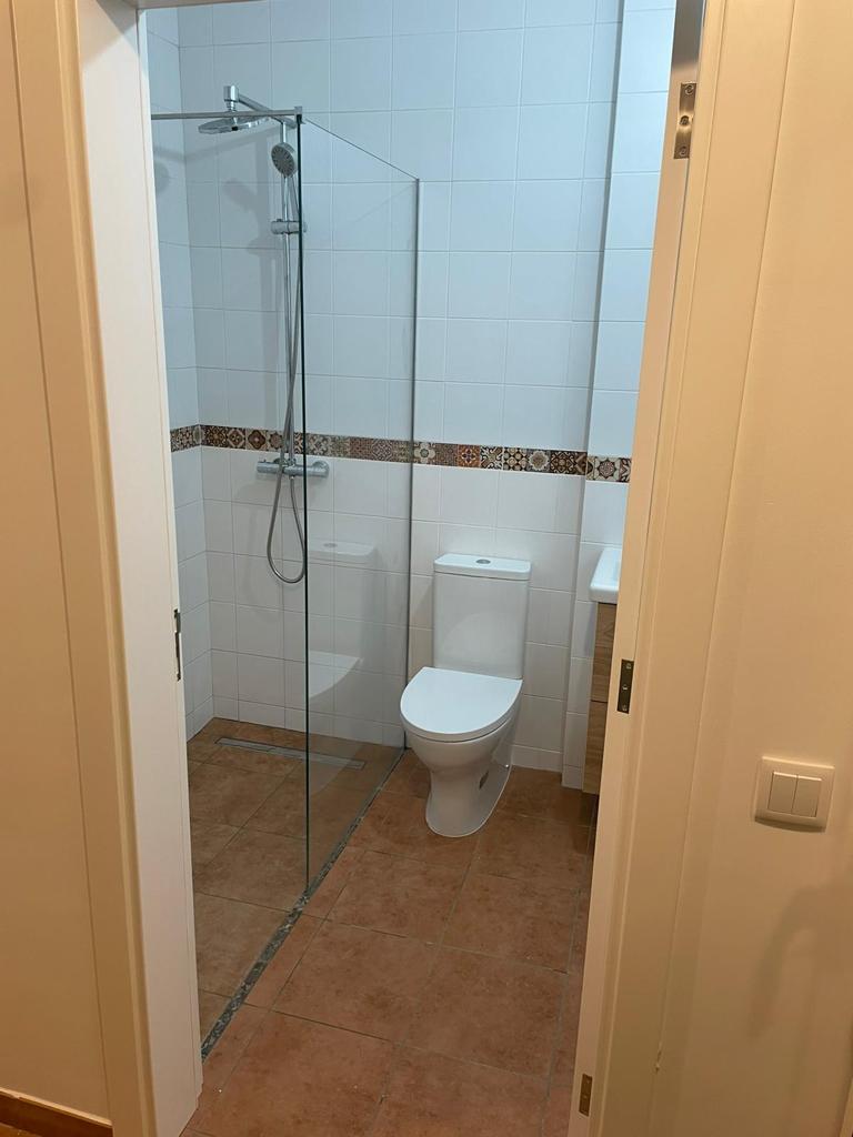 - image: 28