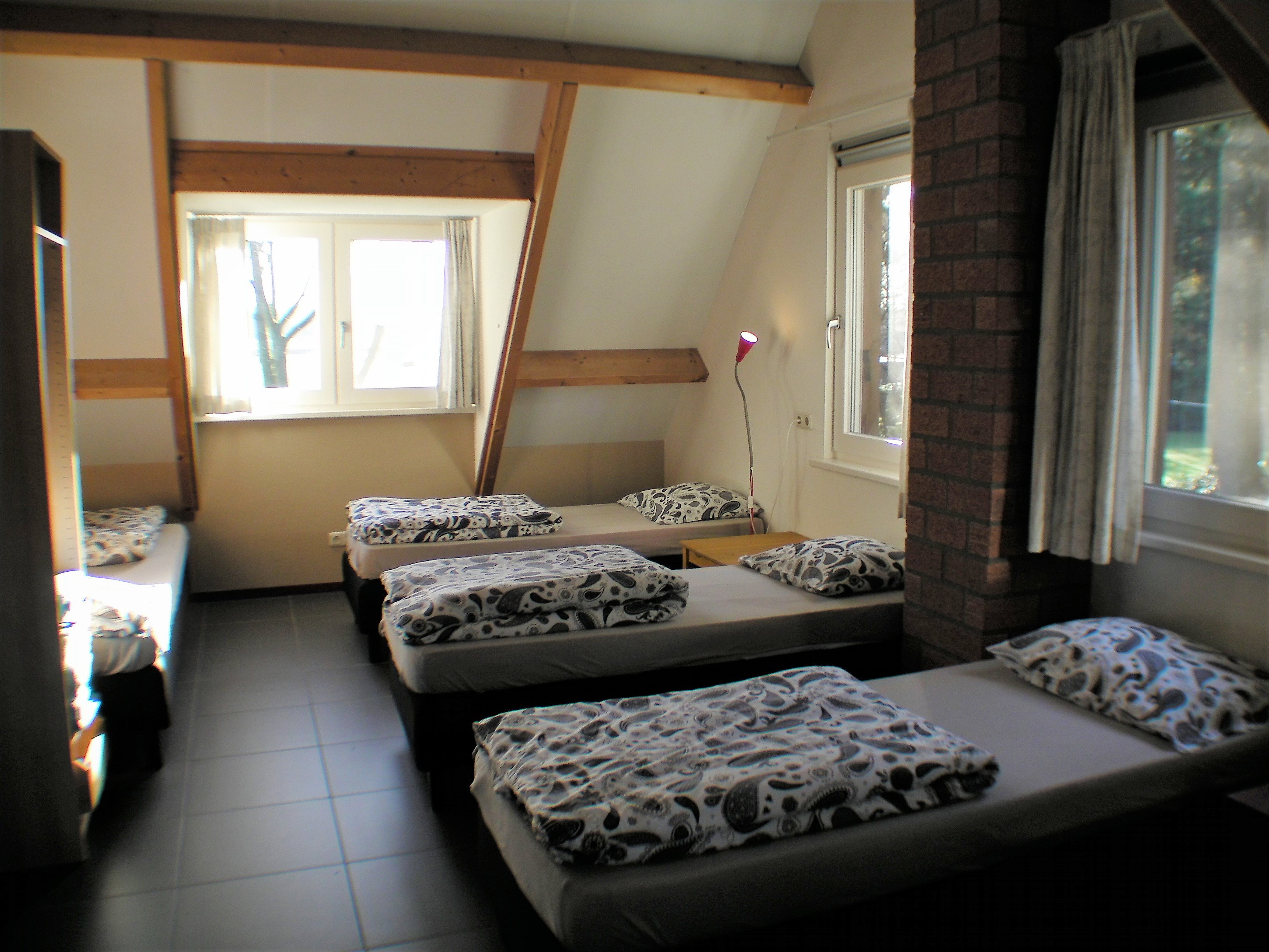 - image: 24