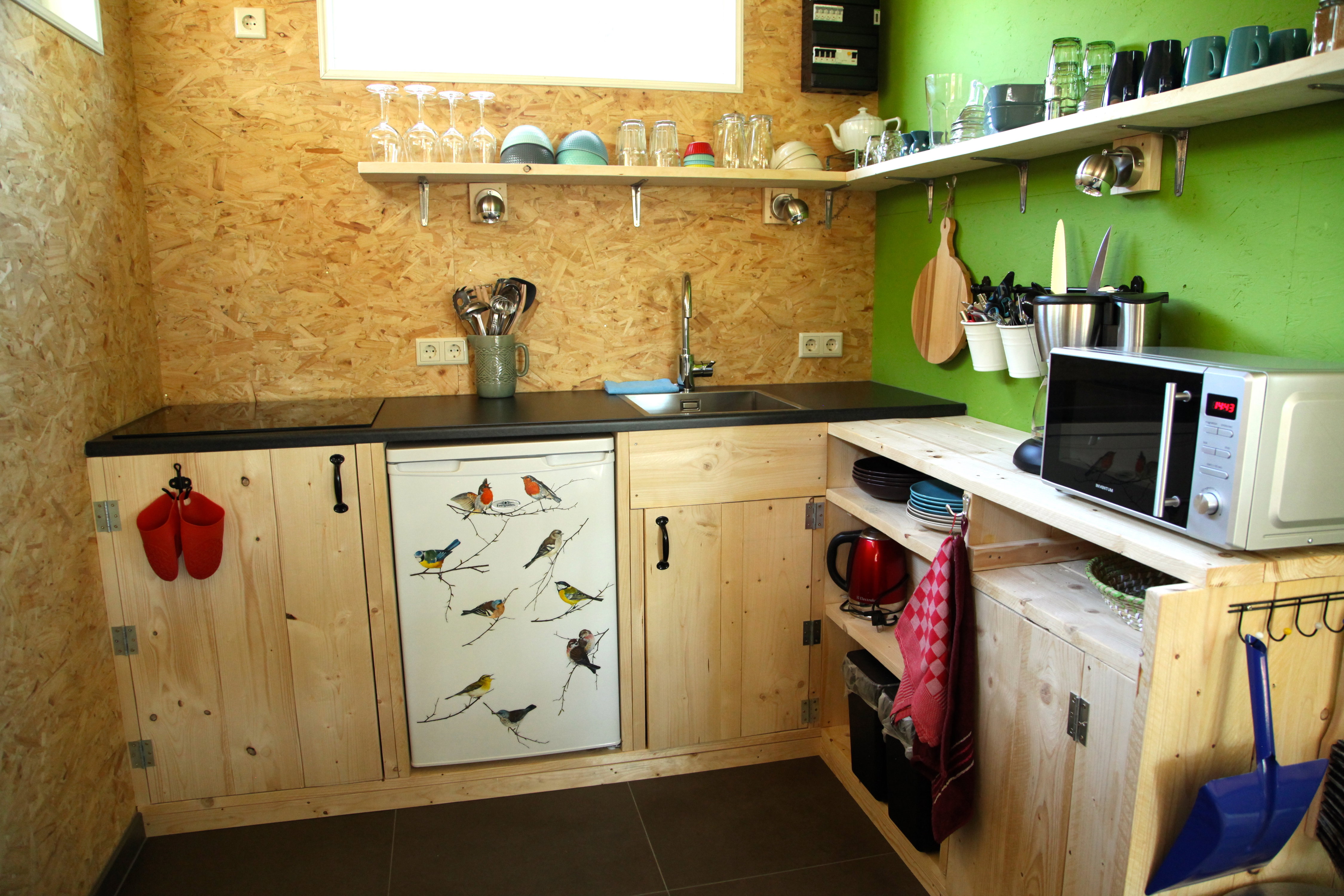 - image: 11