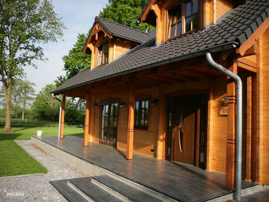 - image: 24