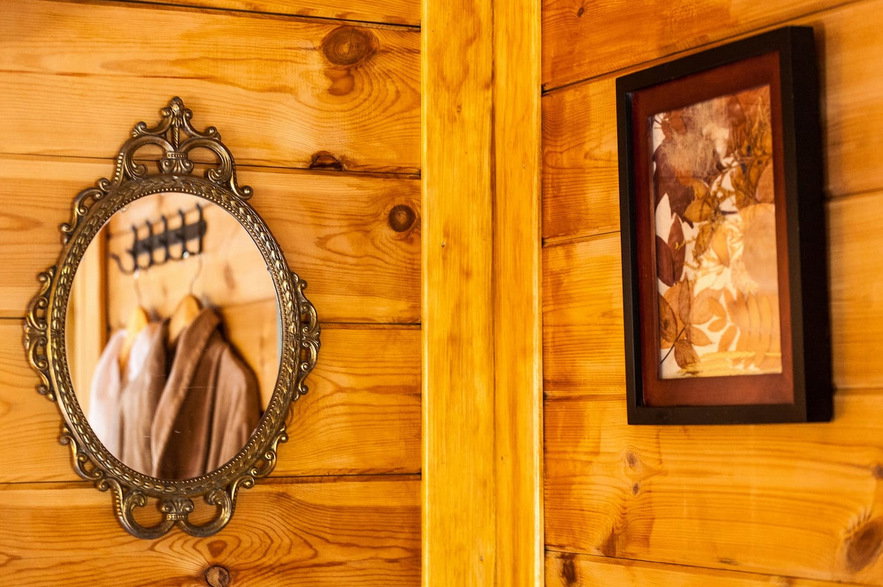 - image: 16