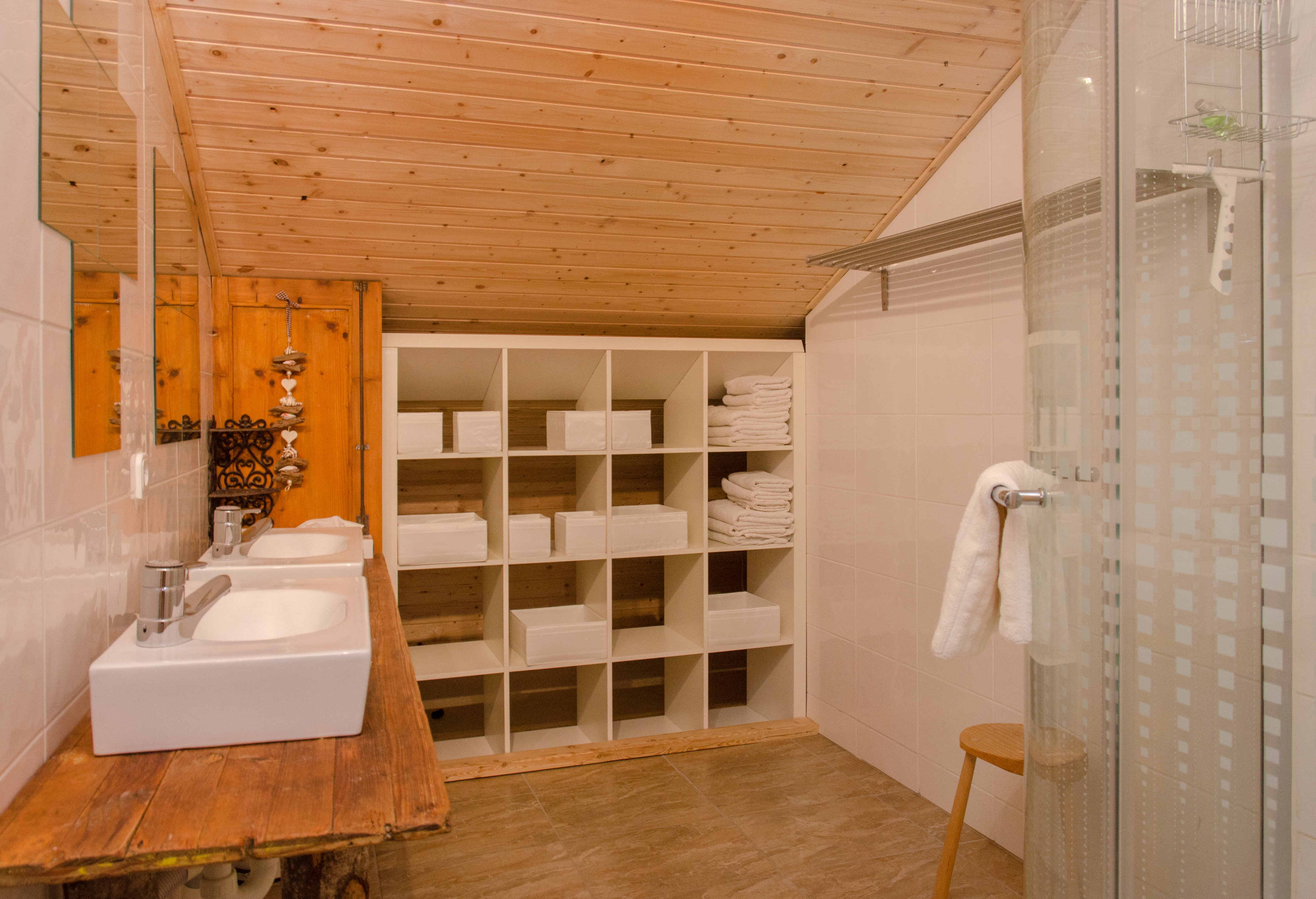 - image: 11