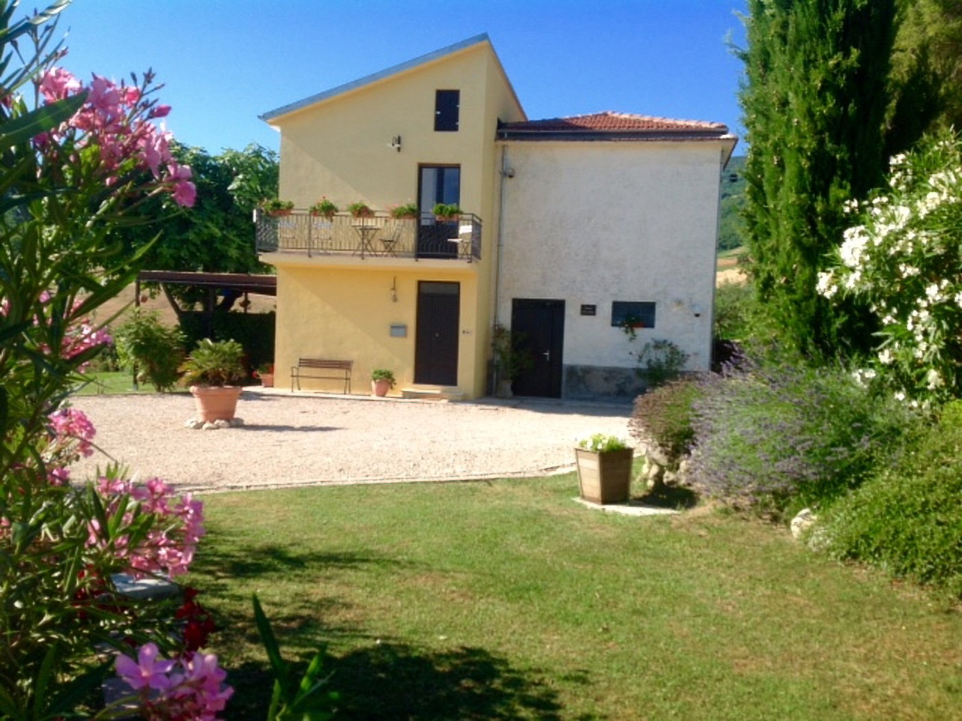 Maison nature à Montebello di Bertona