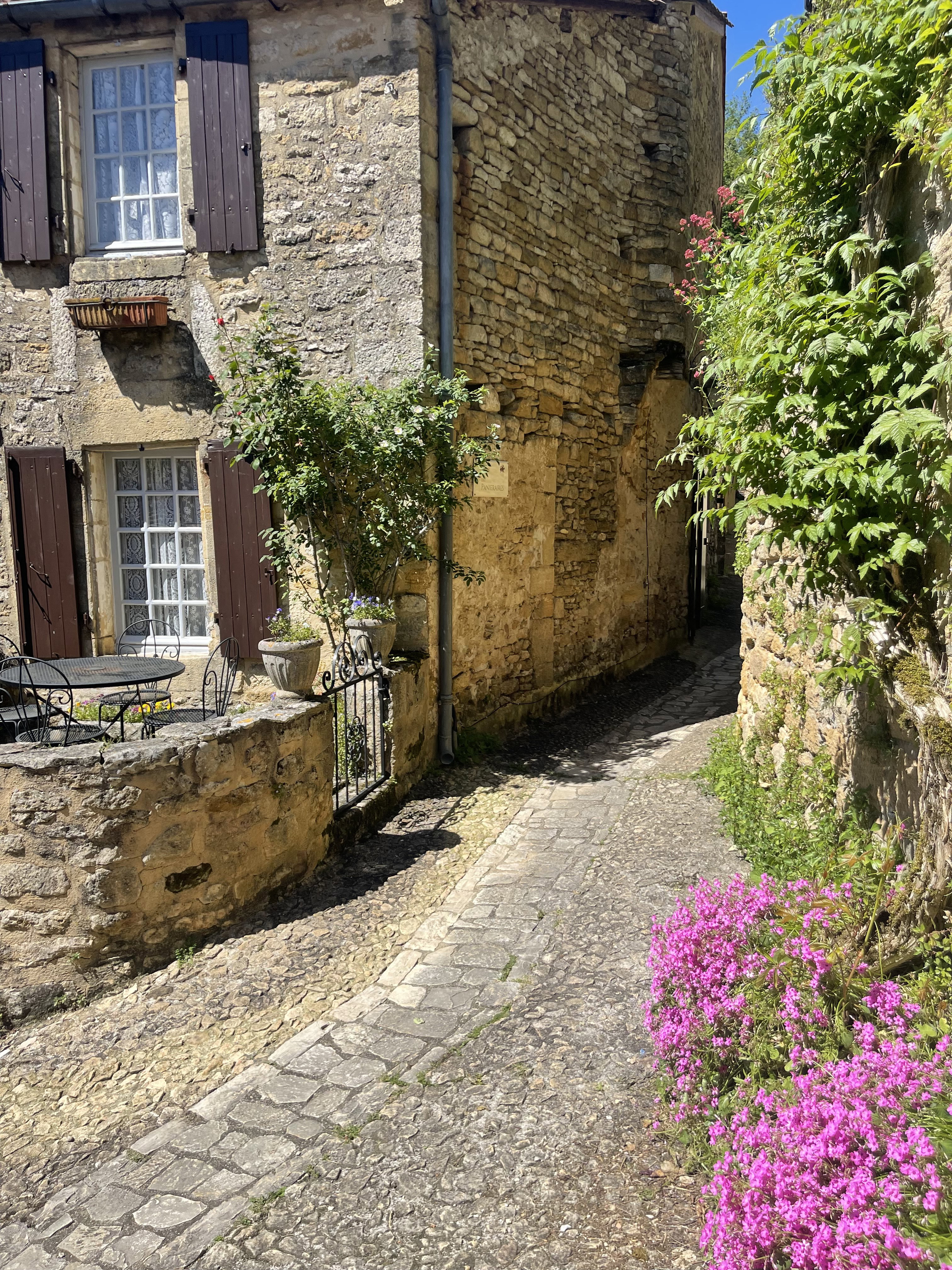 - image: 80