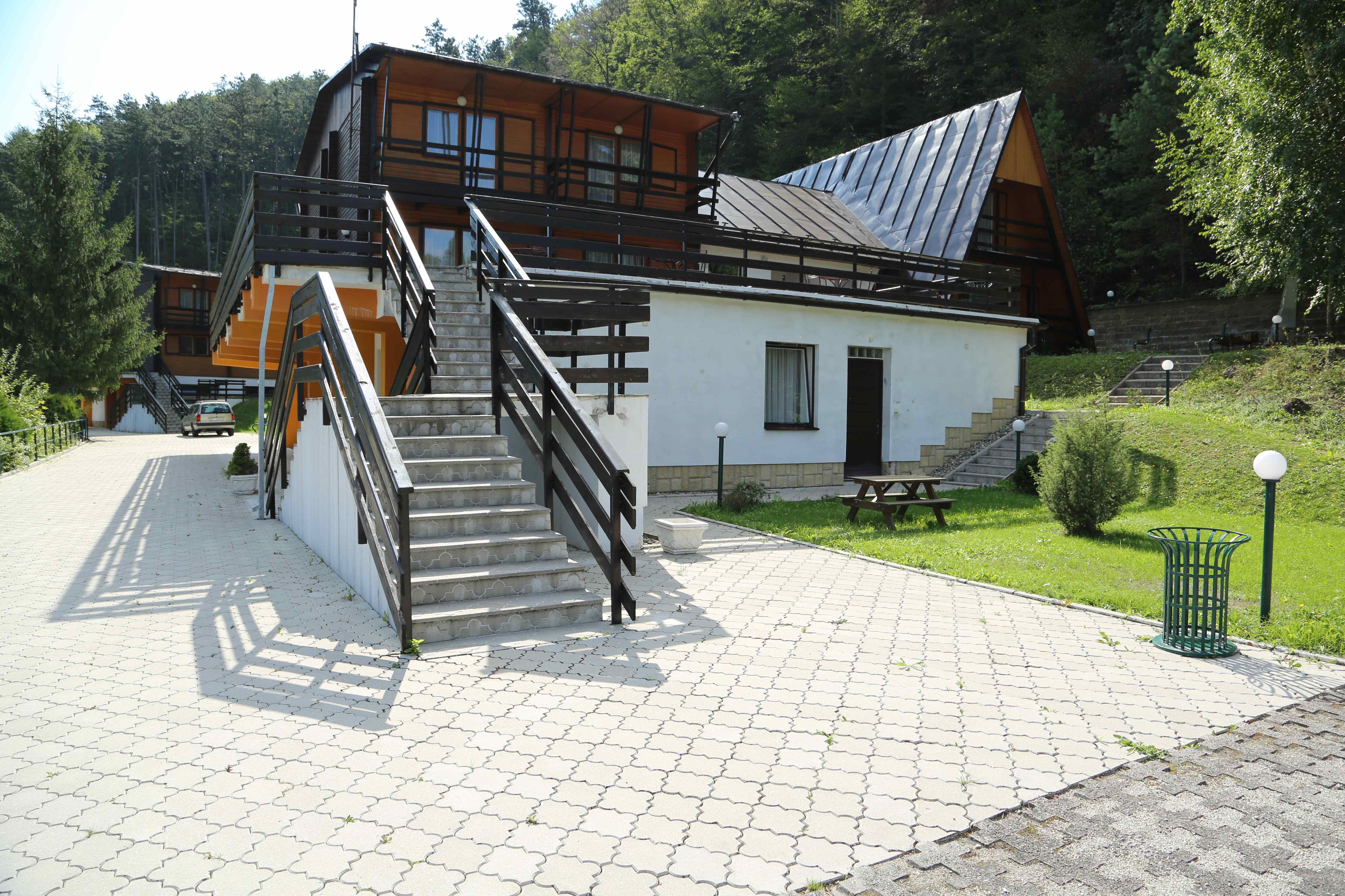 - image: 47