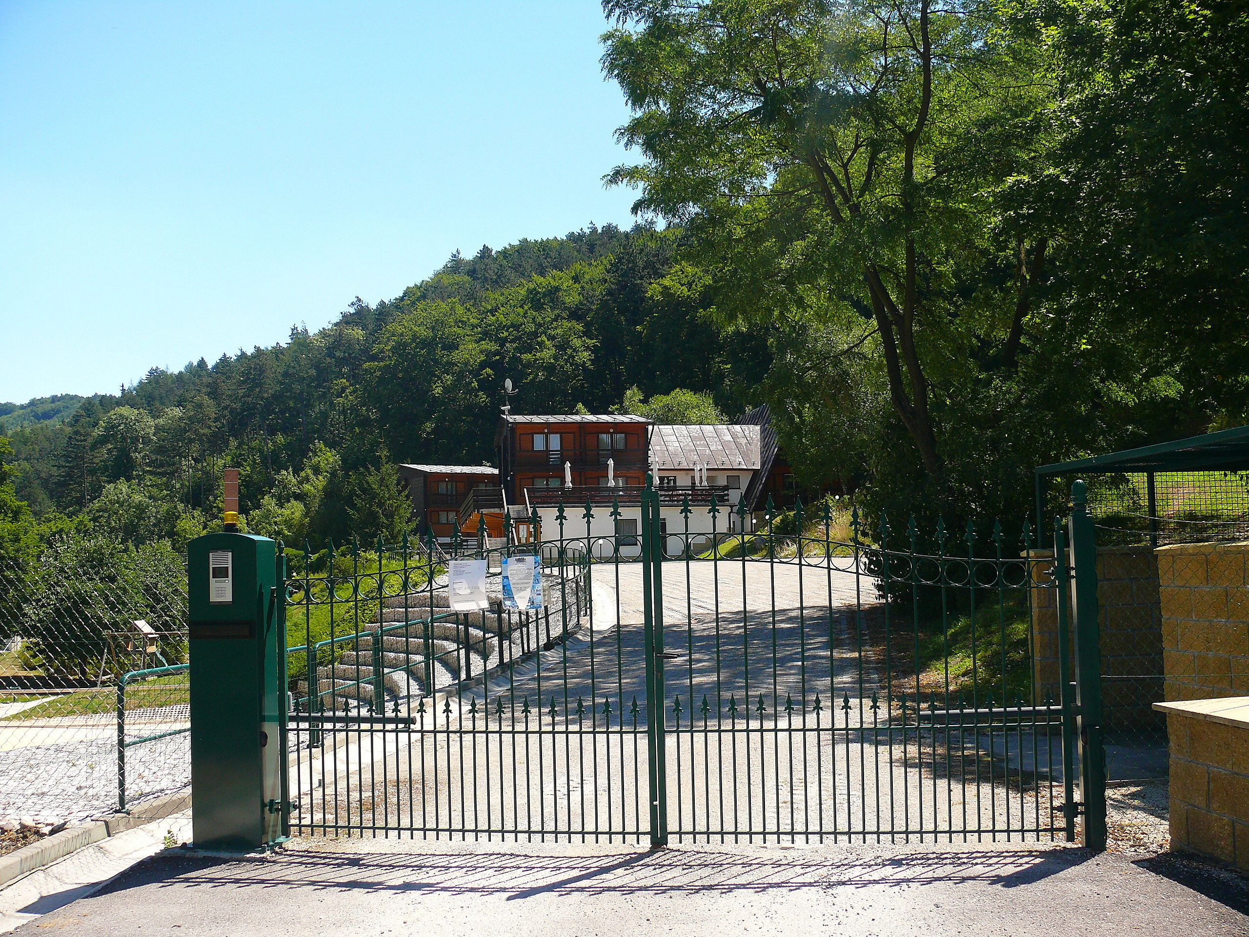 - image: 25