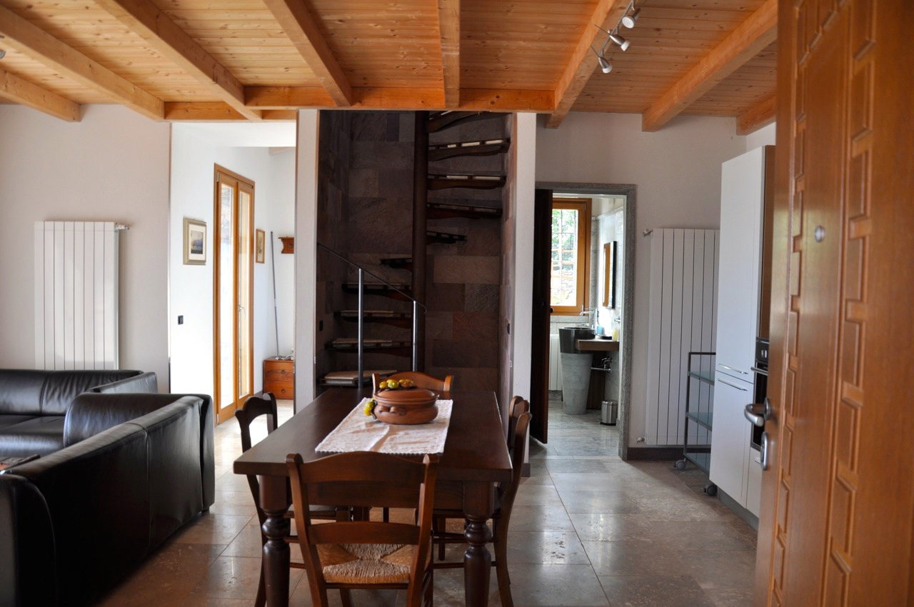 Nature house in MACCAGNO CON PINO E VEDDASCA