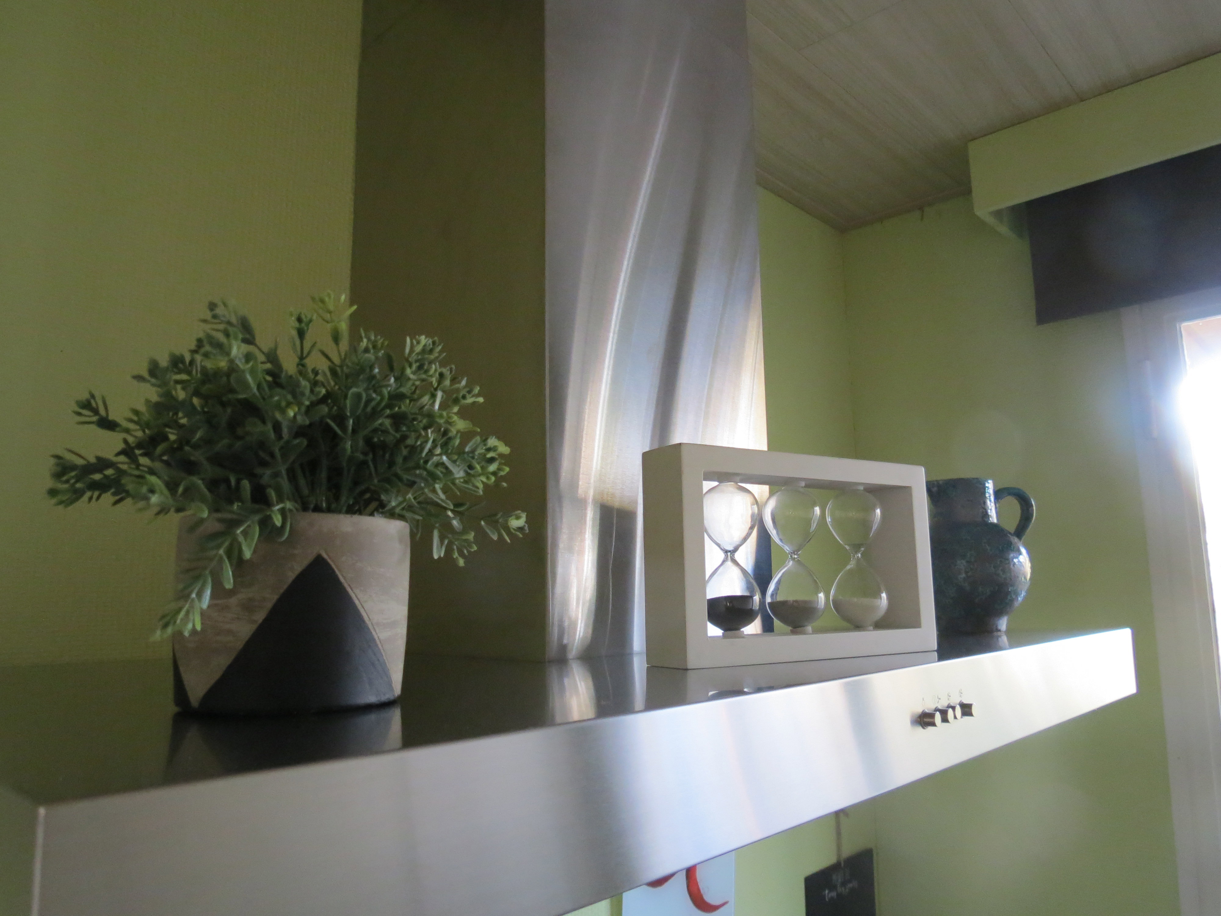 - image: 28