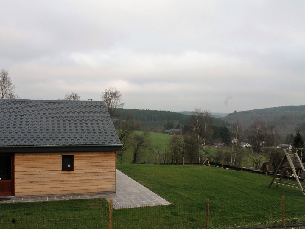 - image: 18