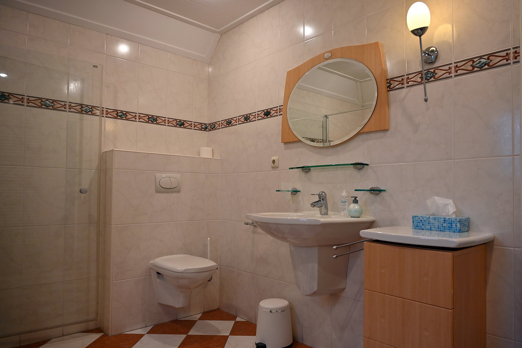 - image: 11