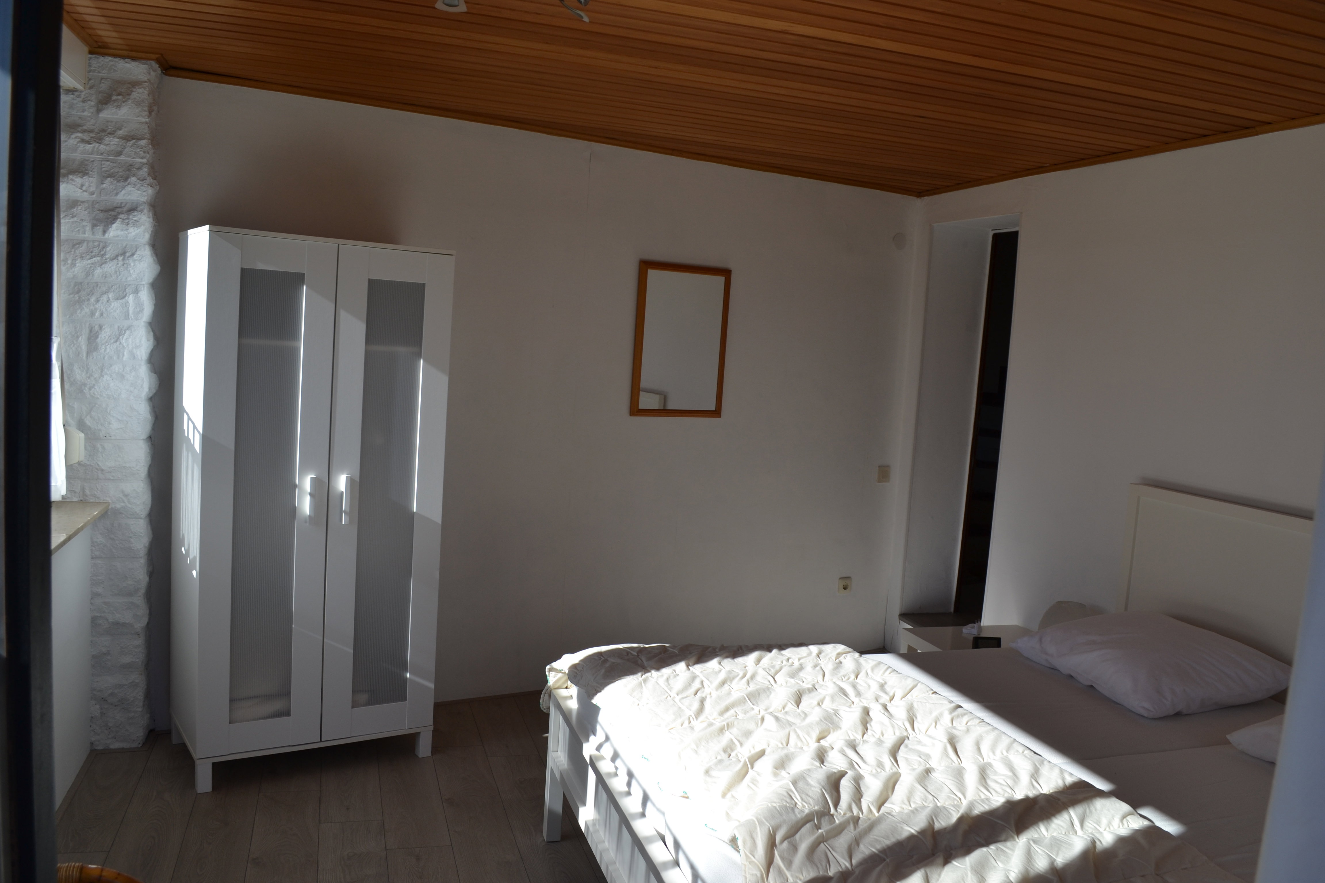 - image: 11