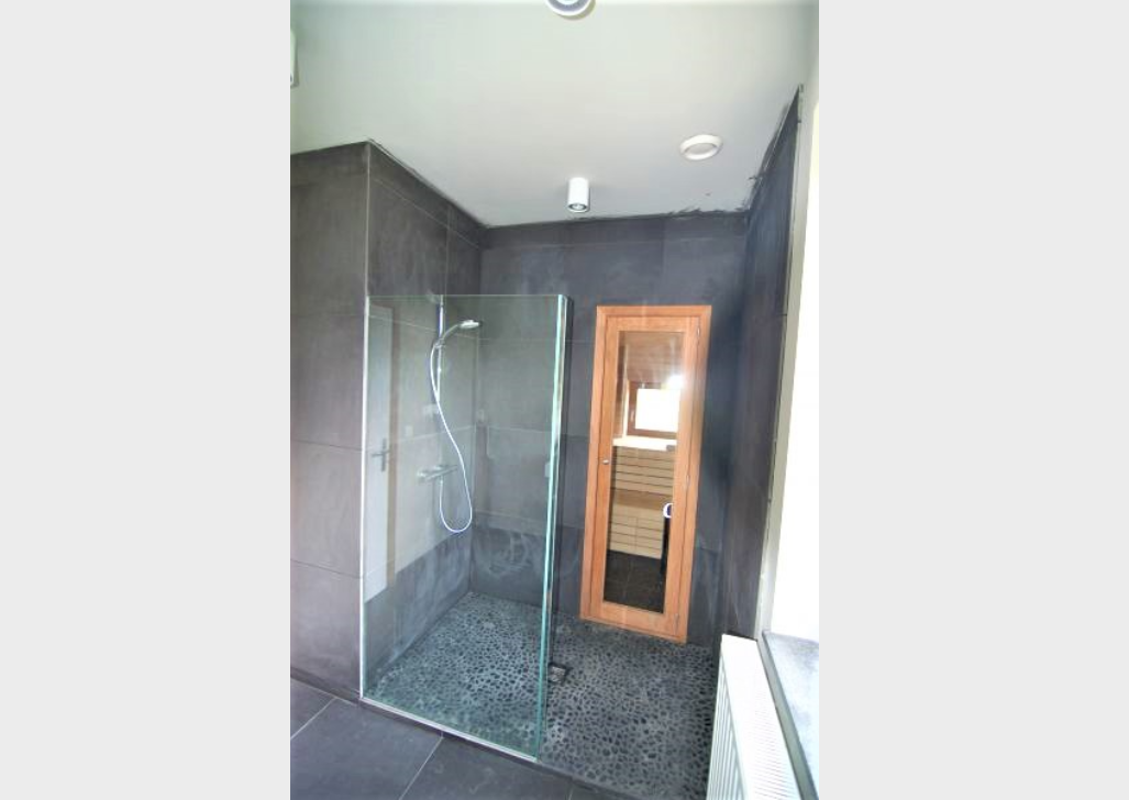- image: 13