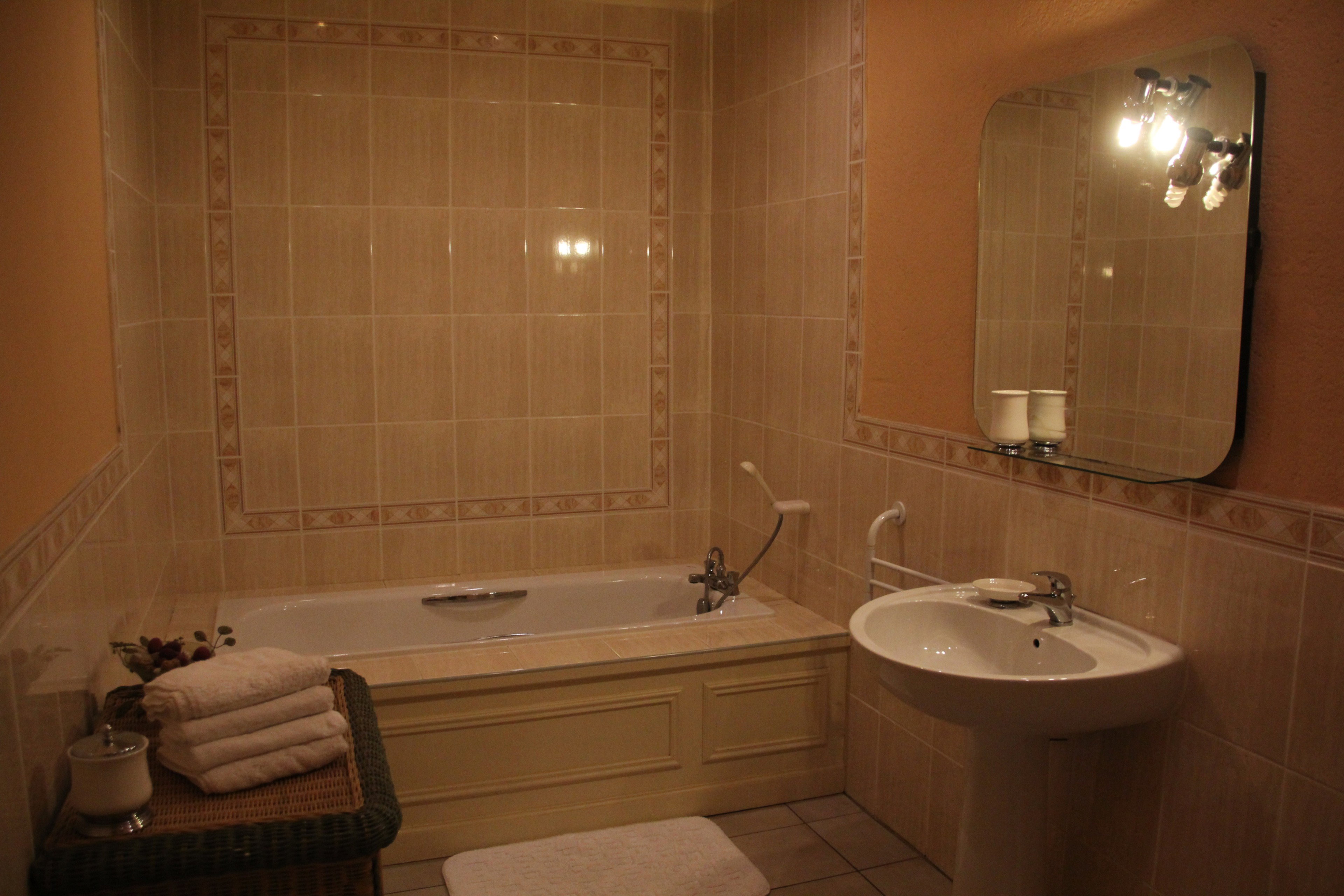- image: 14