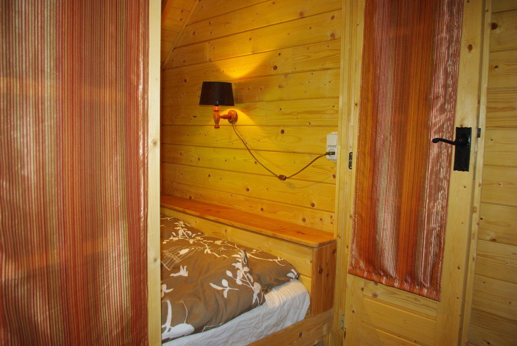 - image: 10