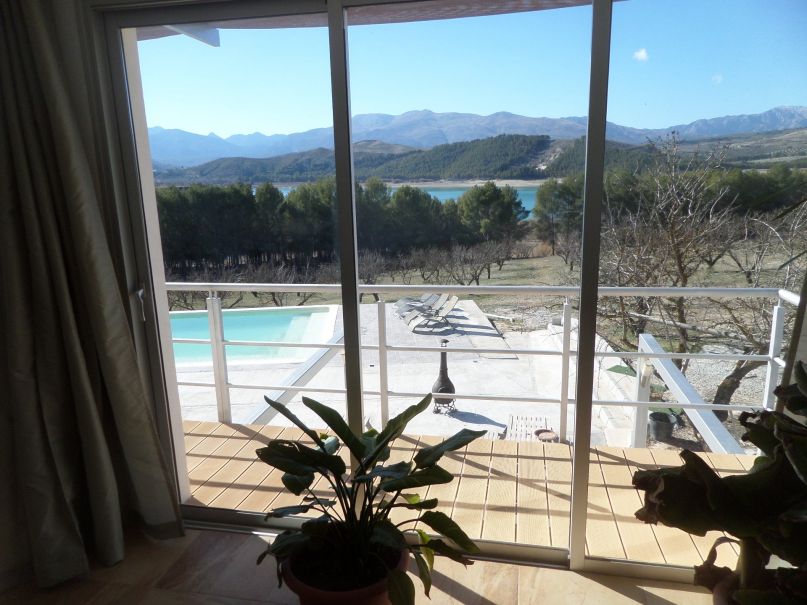 Nature house in Pantano de Bermejales