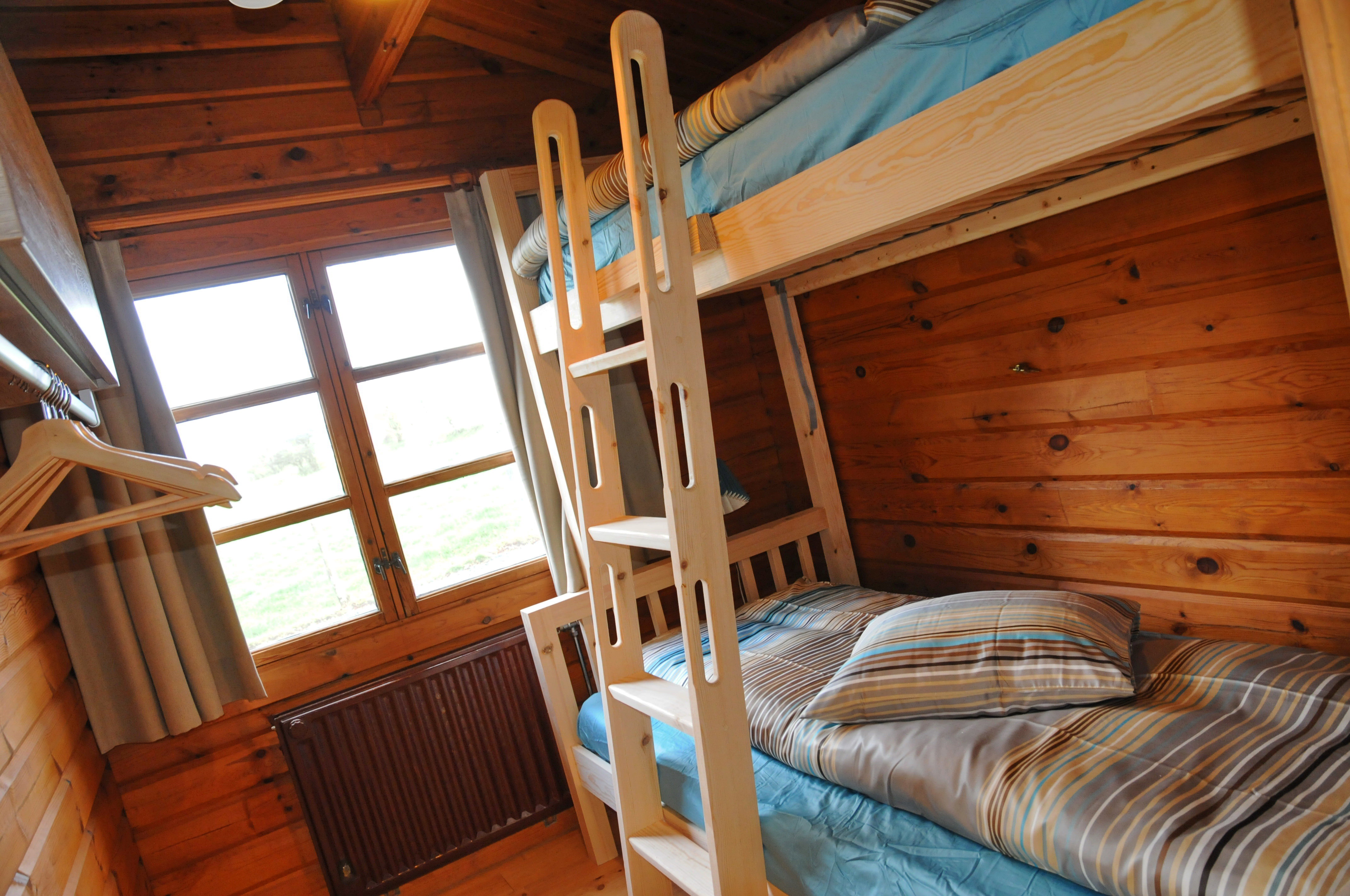 - image: 12