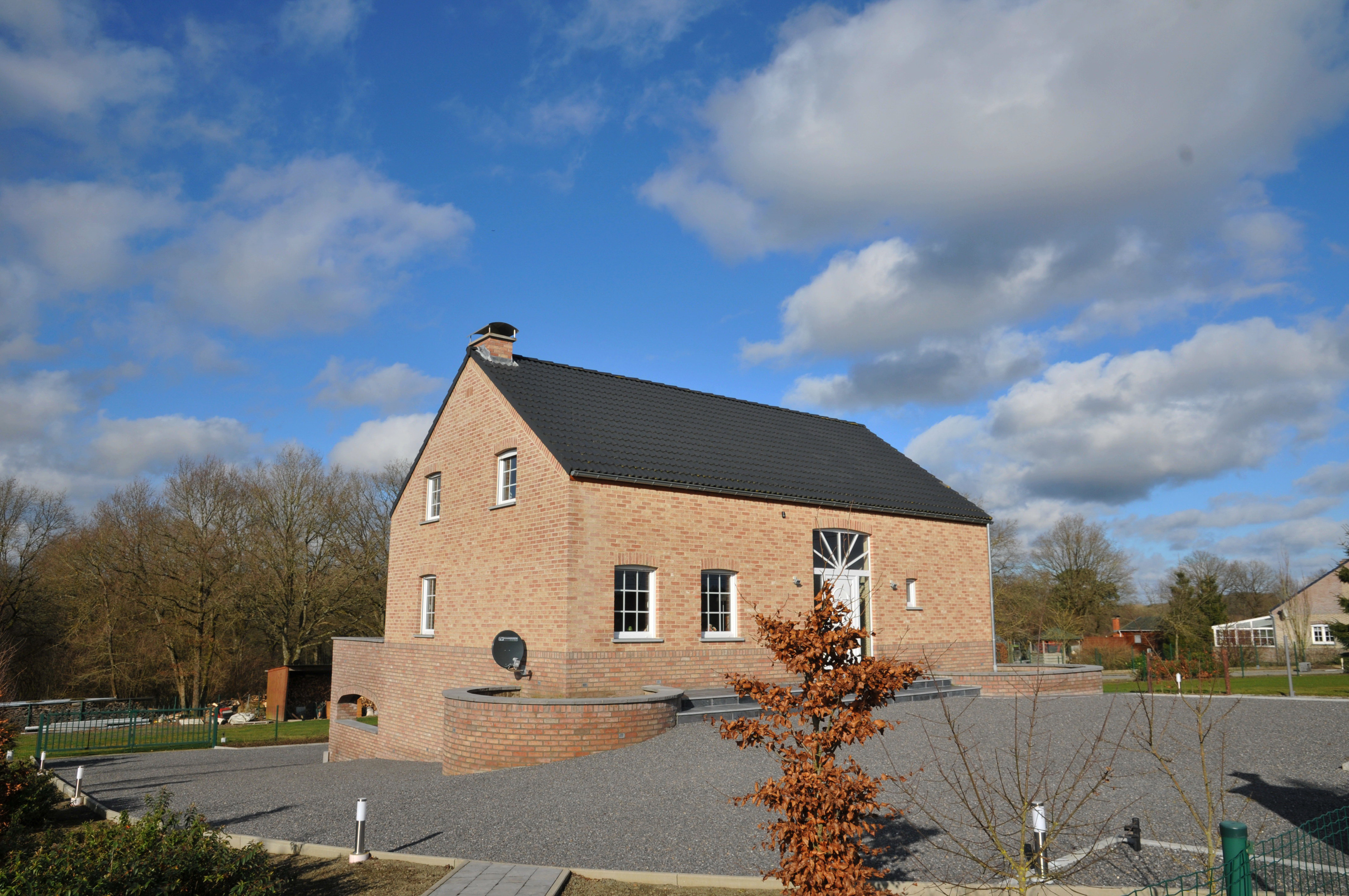 - image: 23