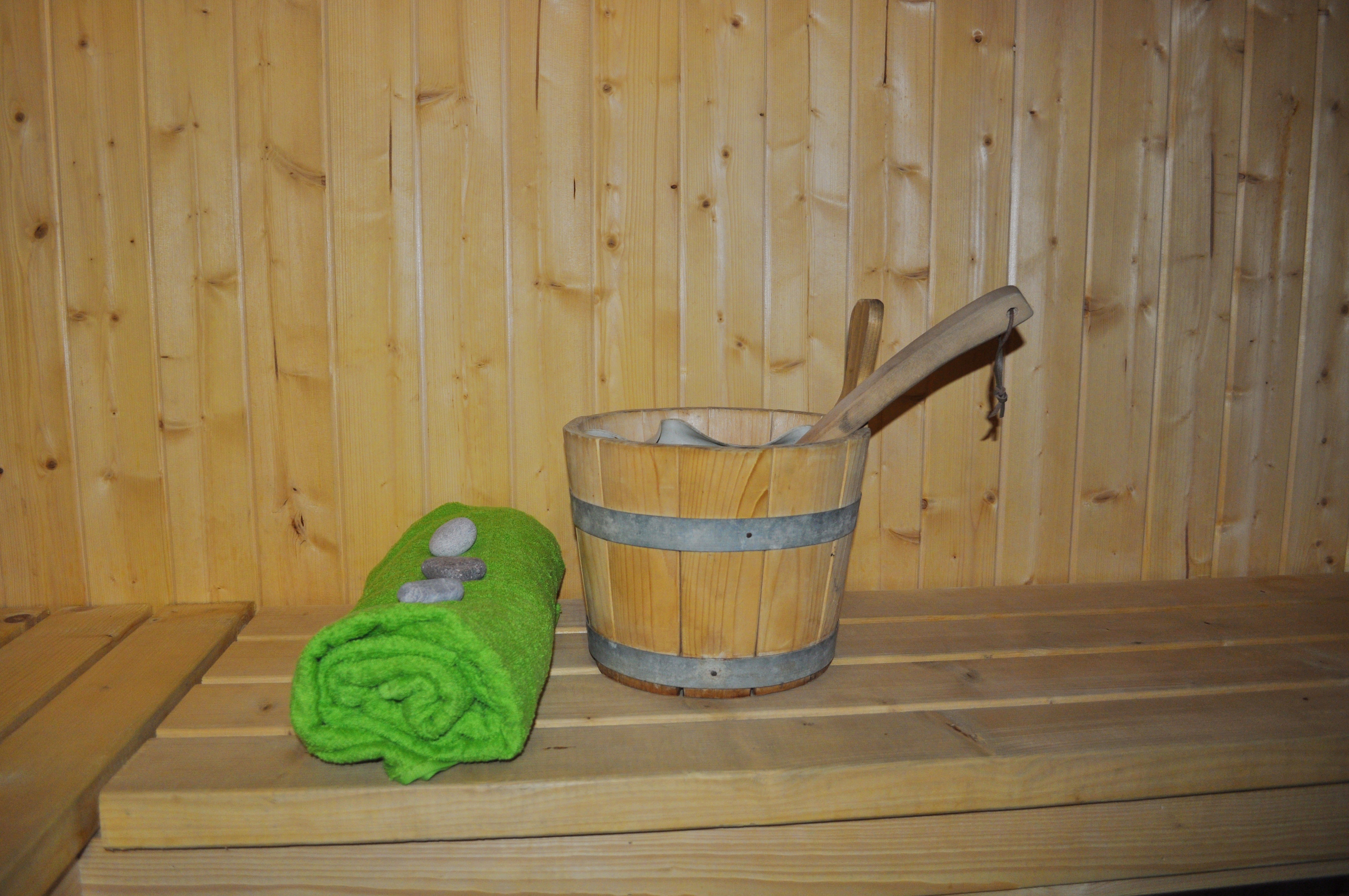 - image: 11