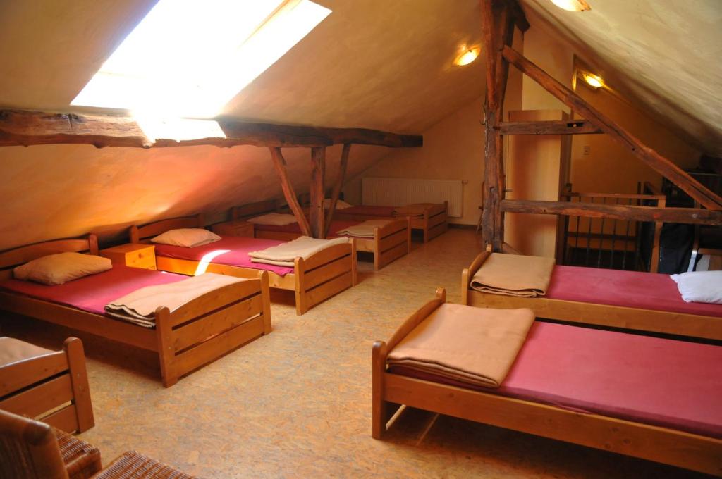 - image: 11