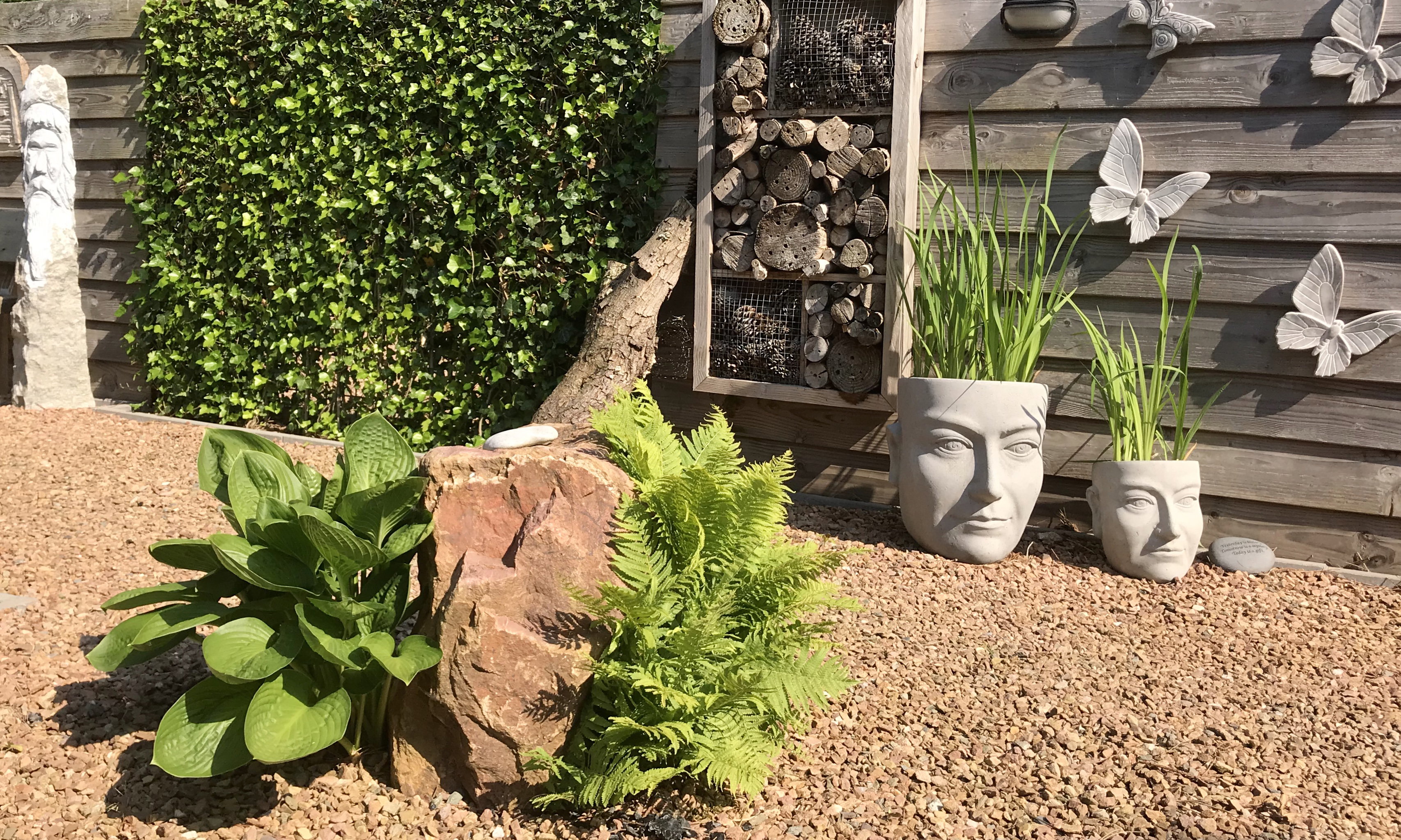 - image: 44