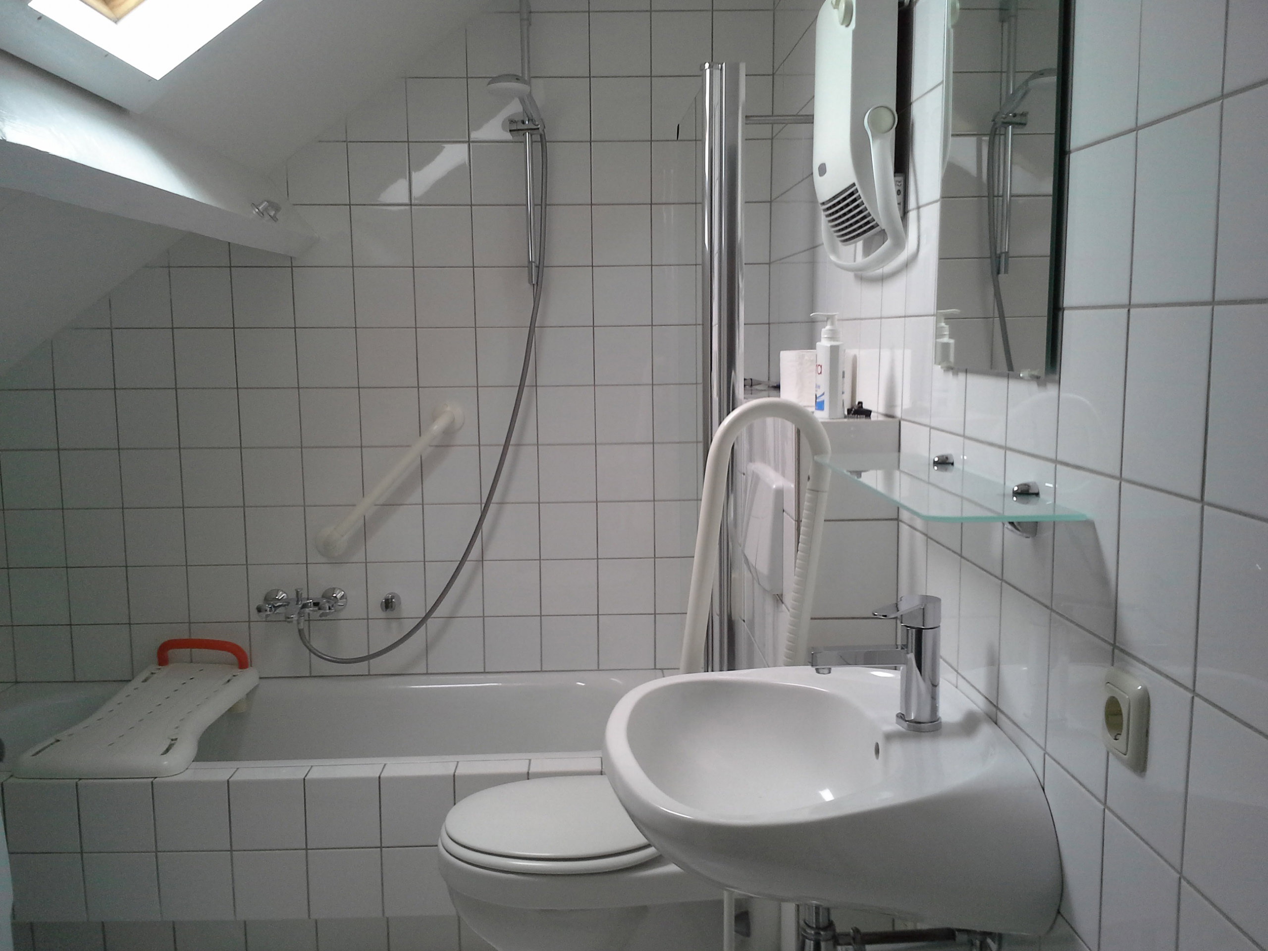 - image: 26