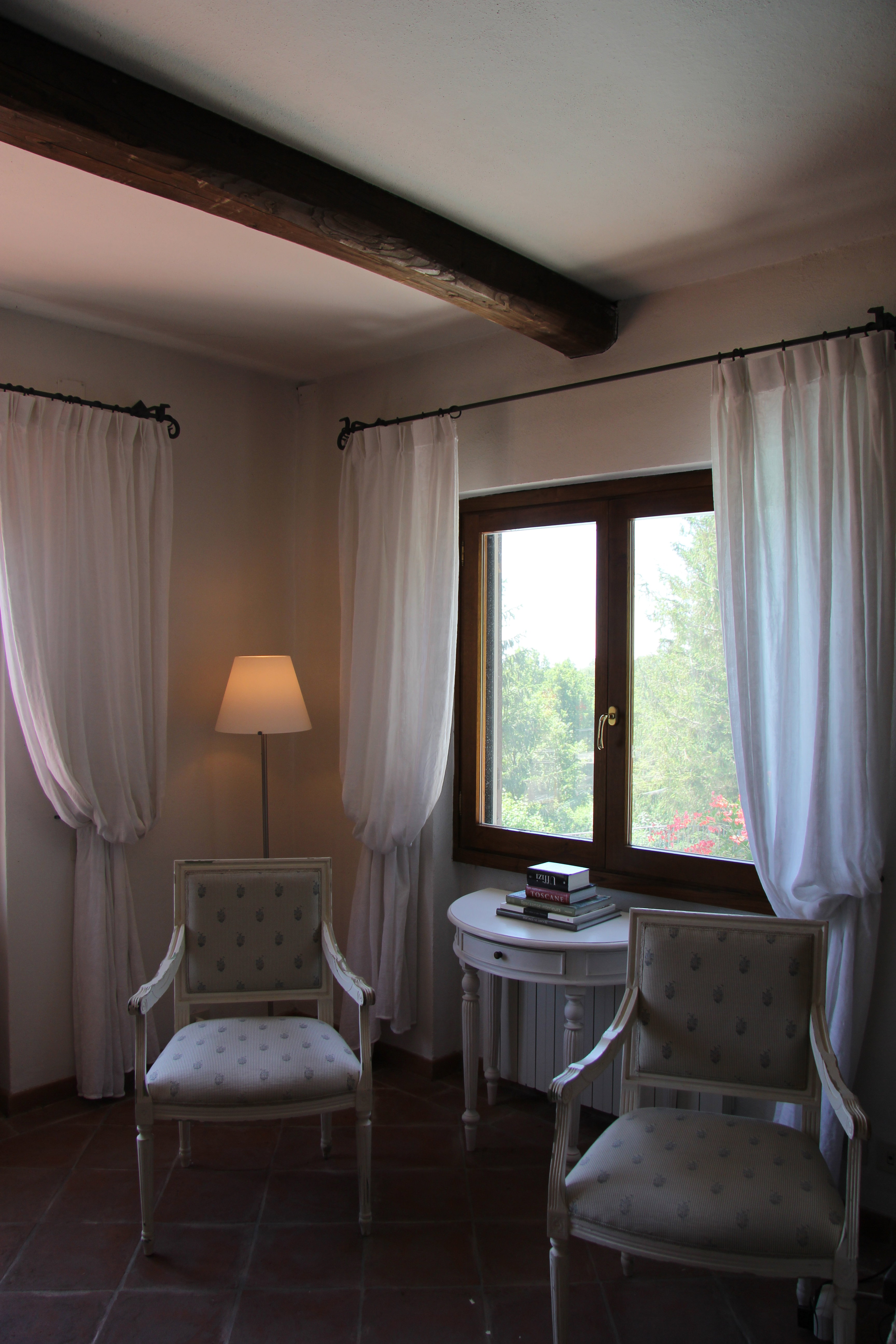 - image: 11