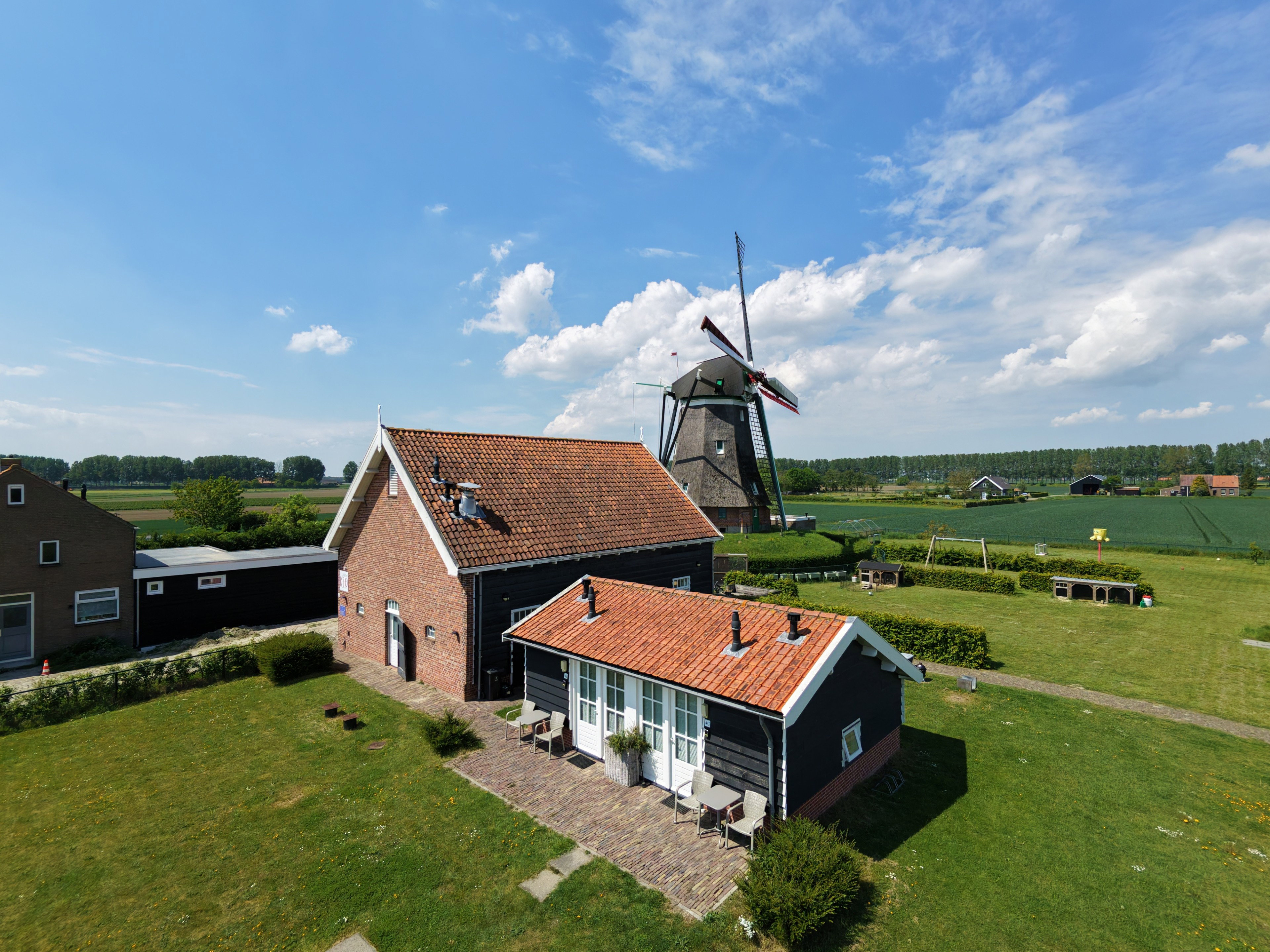 - image: 25