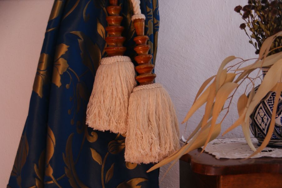 - image: 11