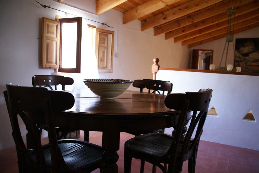 - image: 12