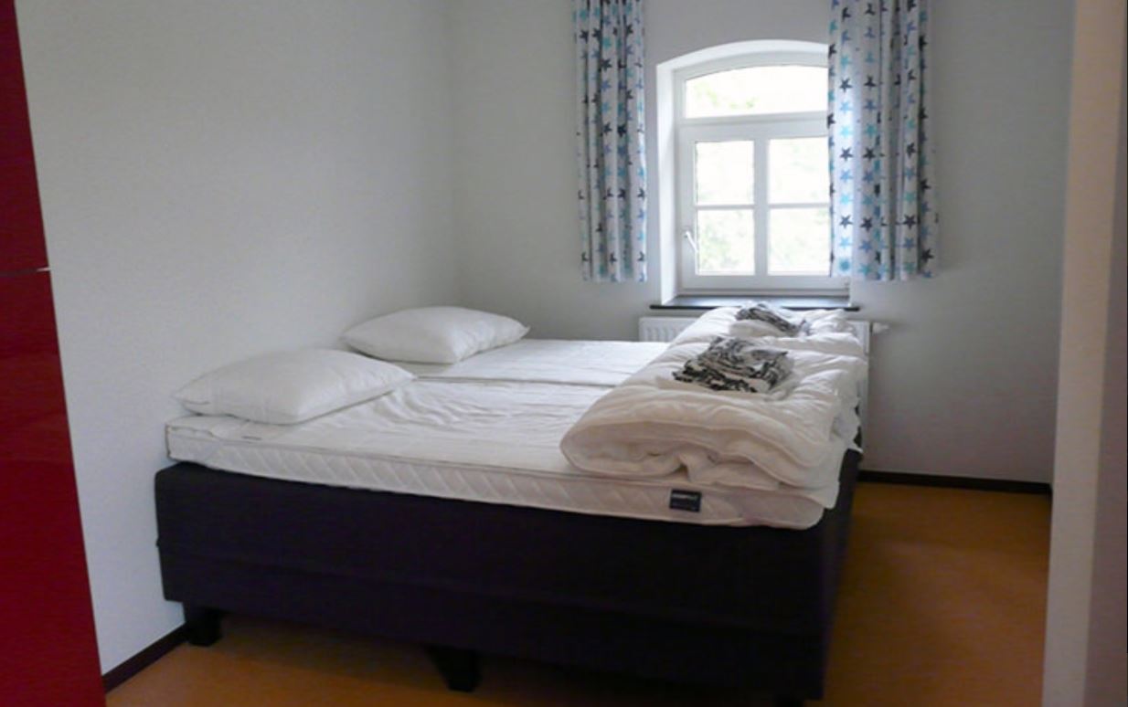 - image: 13