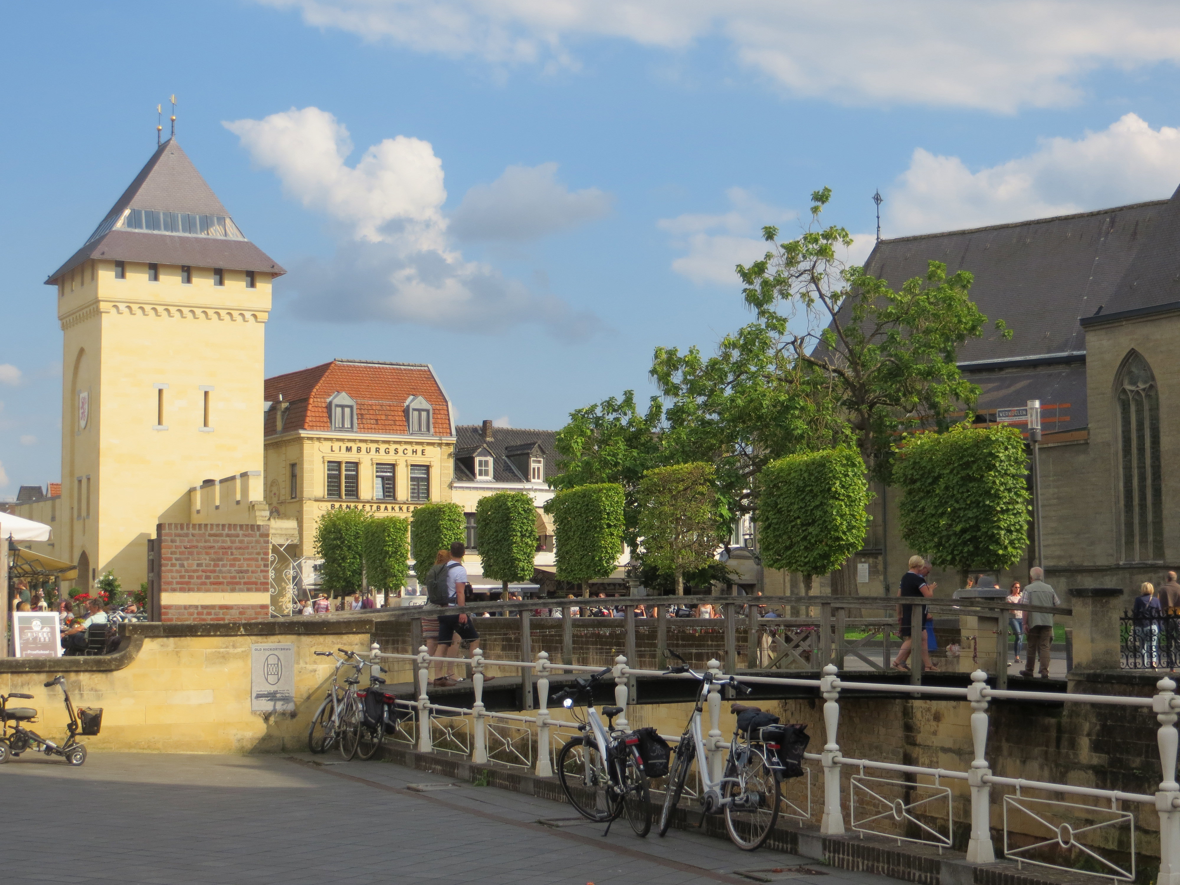 - image: 25